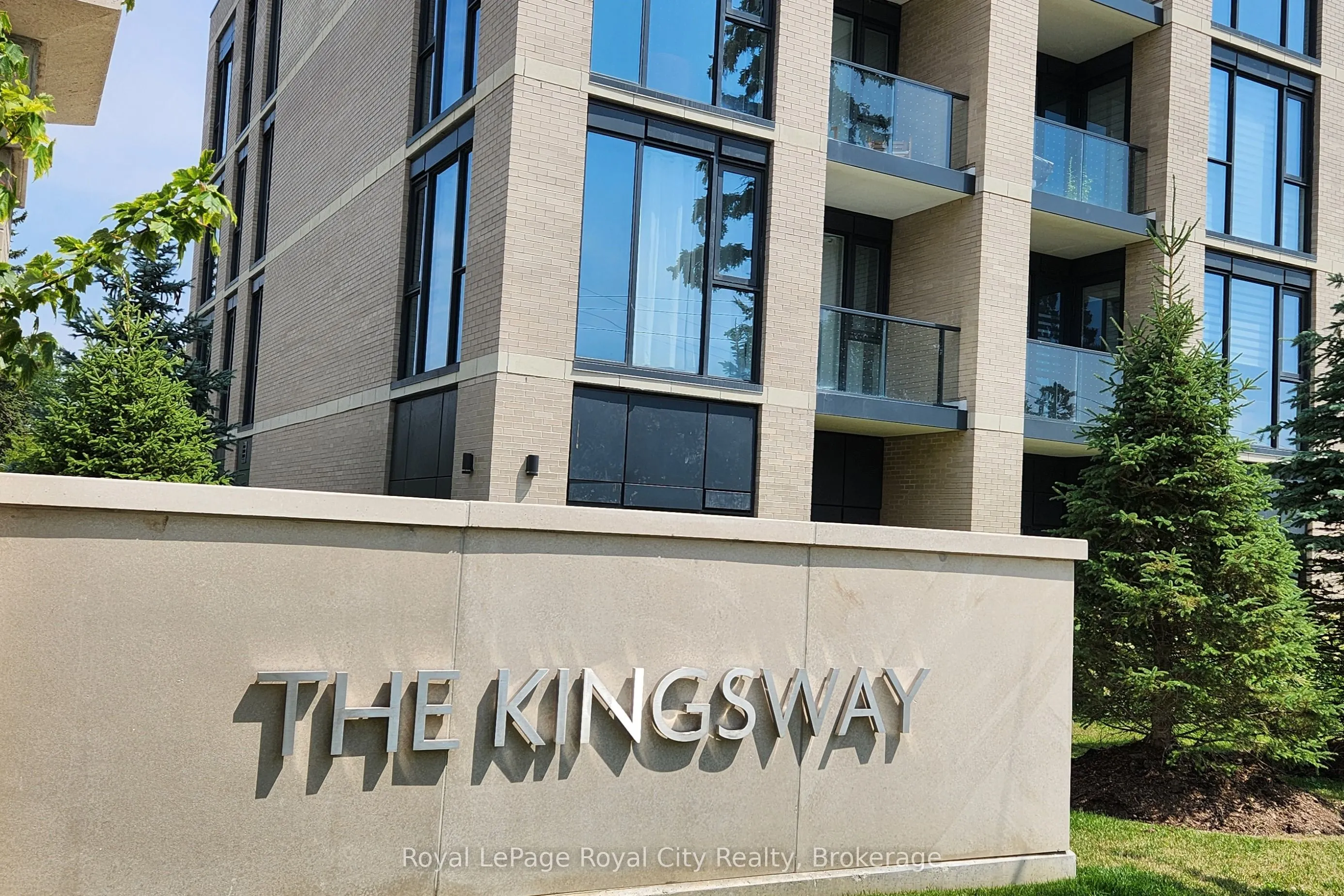 293 The Kingsway, #220