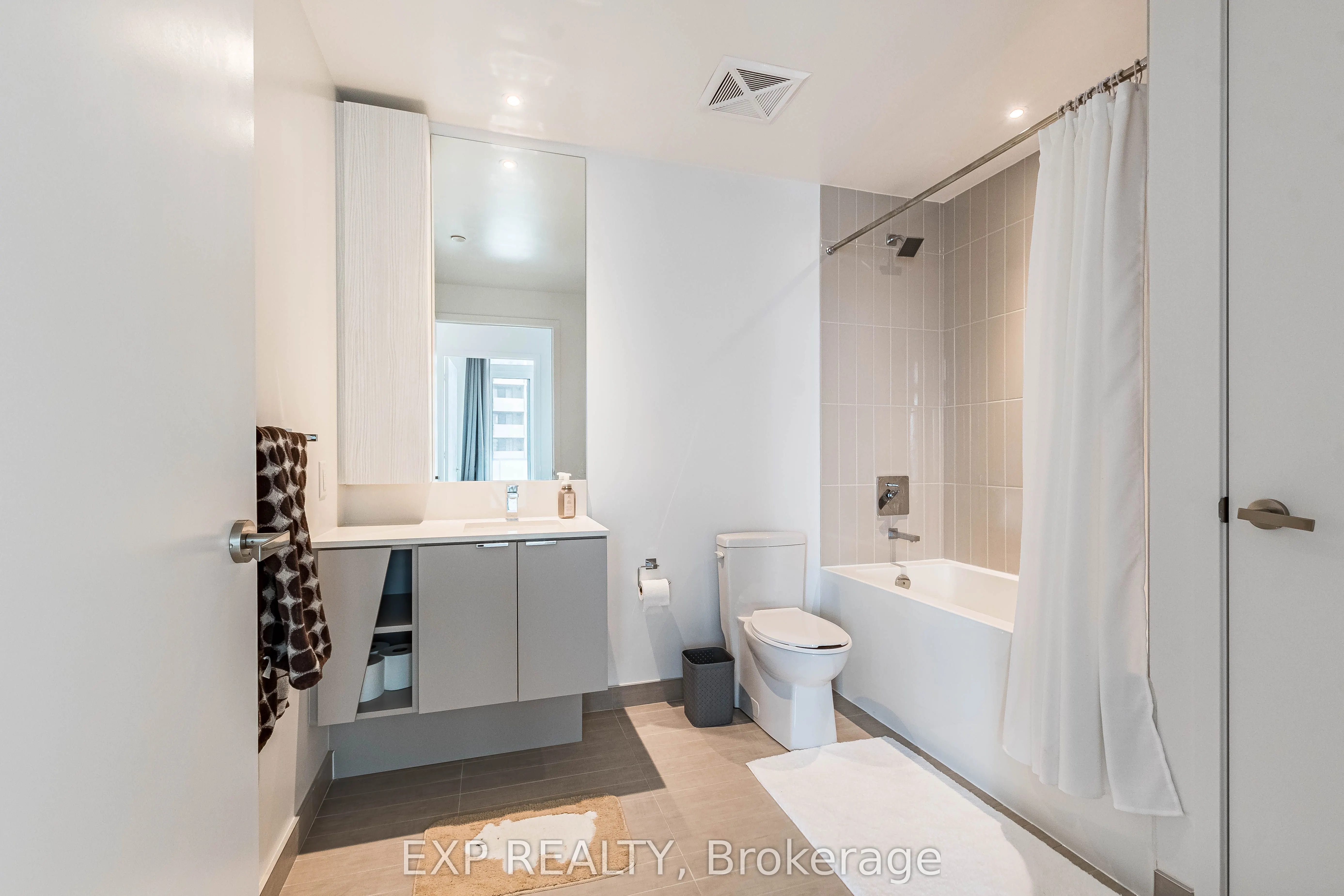 3883 Quartz Road, #307