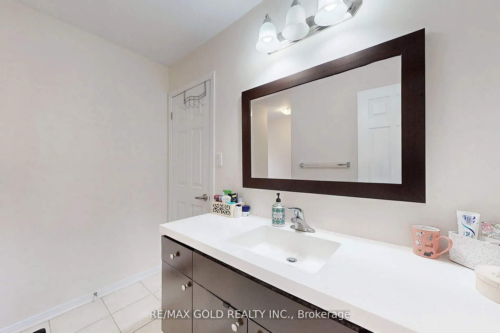 301 Peregrine Way, #(Basement)