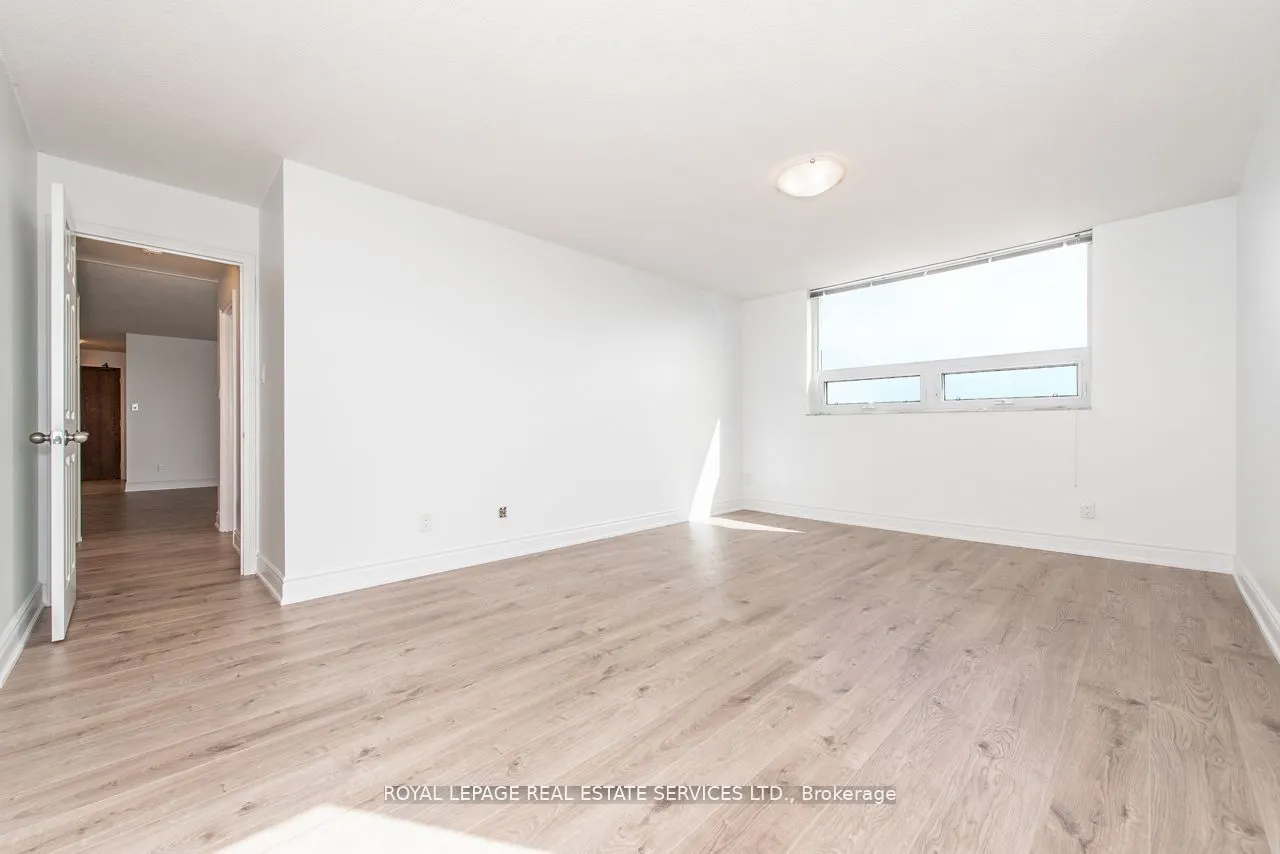 95 La Rose Avenue, #1404