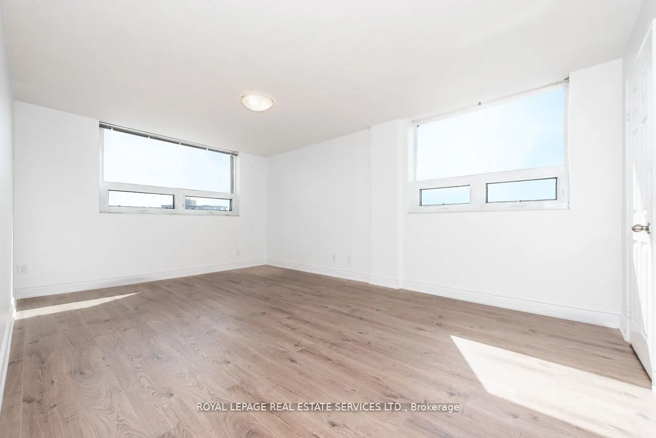 95 La Rose Avenue, #1404