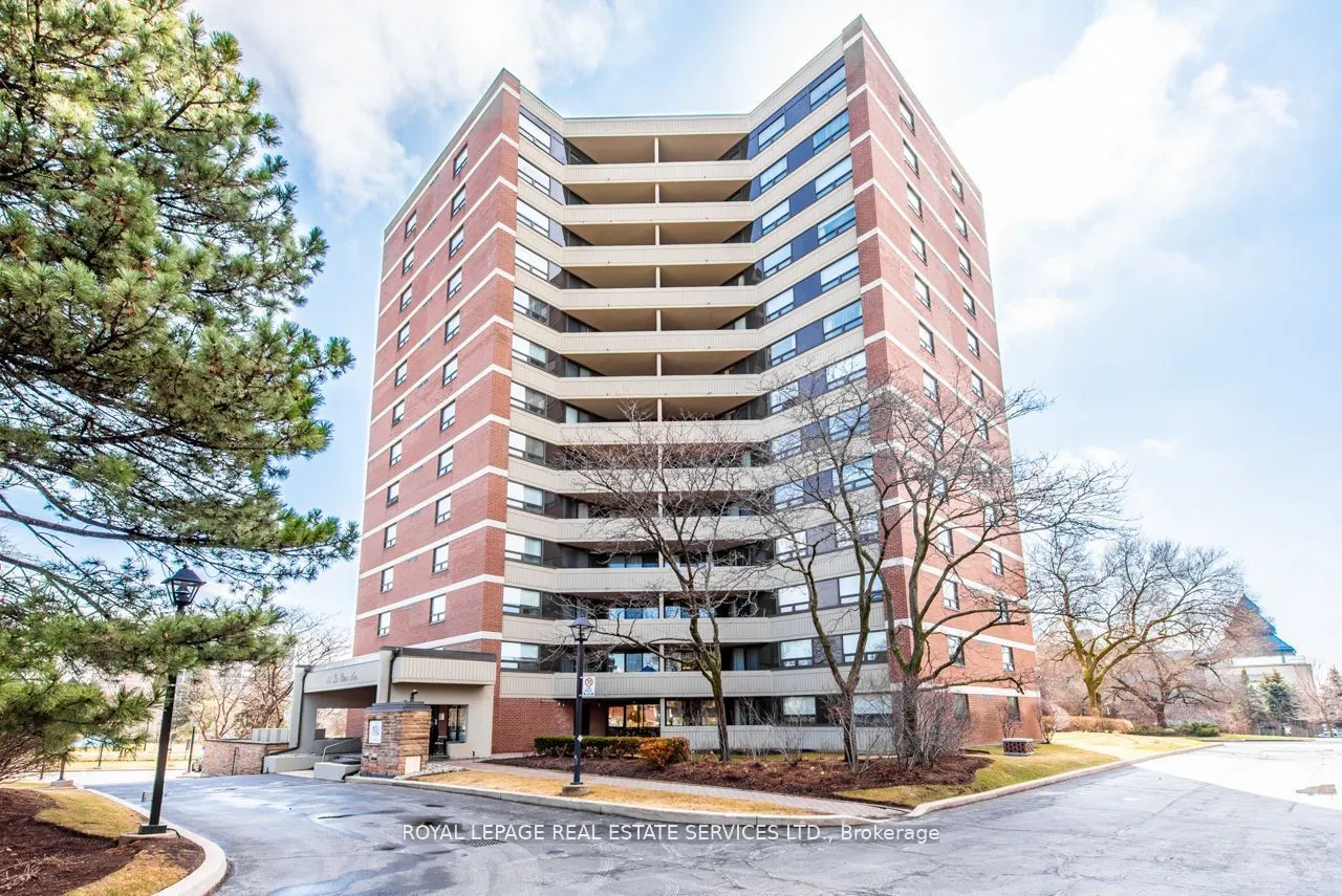 95 La Rose Avenue, #1404