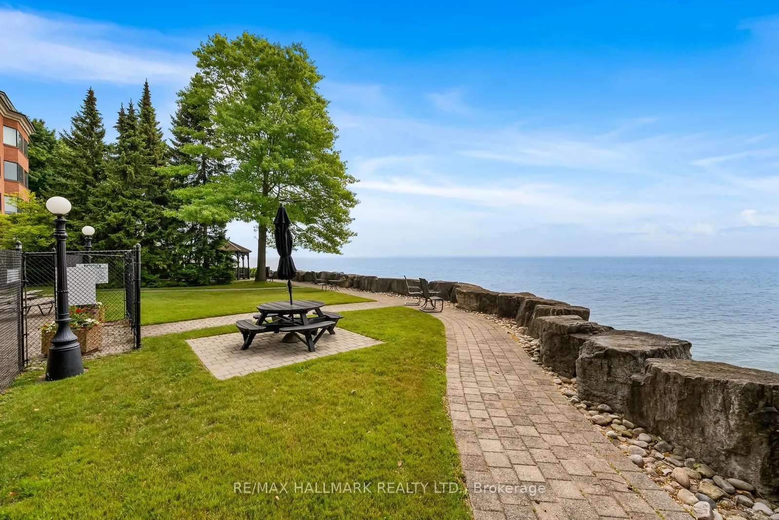 2210 Lakeshore Road, #104