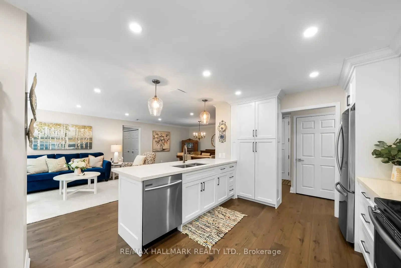 2210 Lakeshore Road, #104