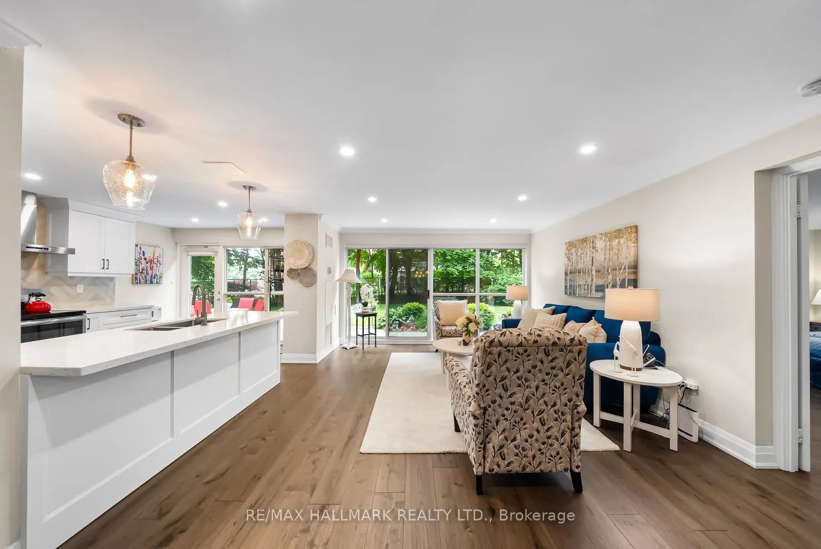 2210 Lakeshore Road, #104