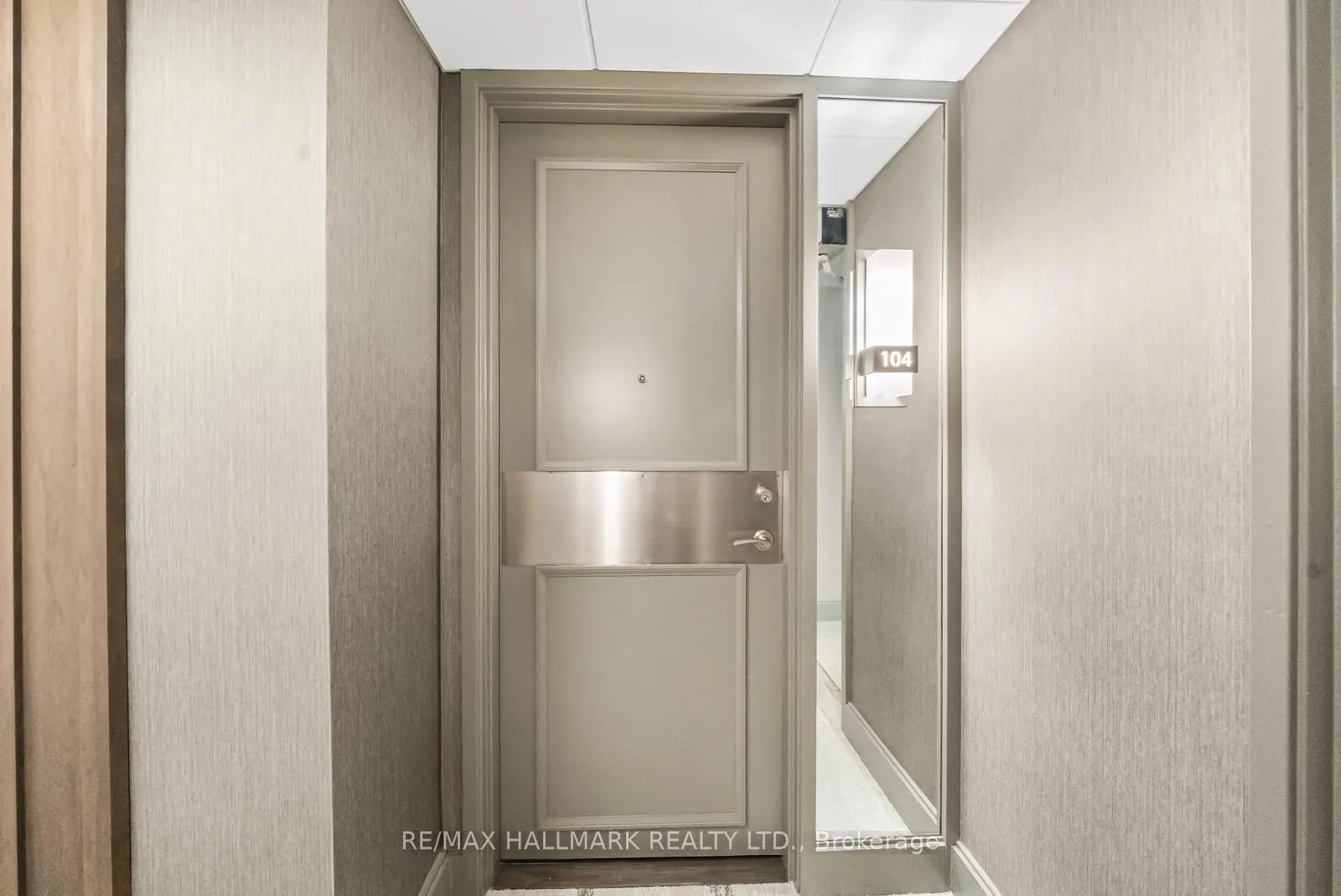 2210 Lakeshore Road, #104