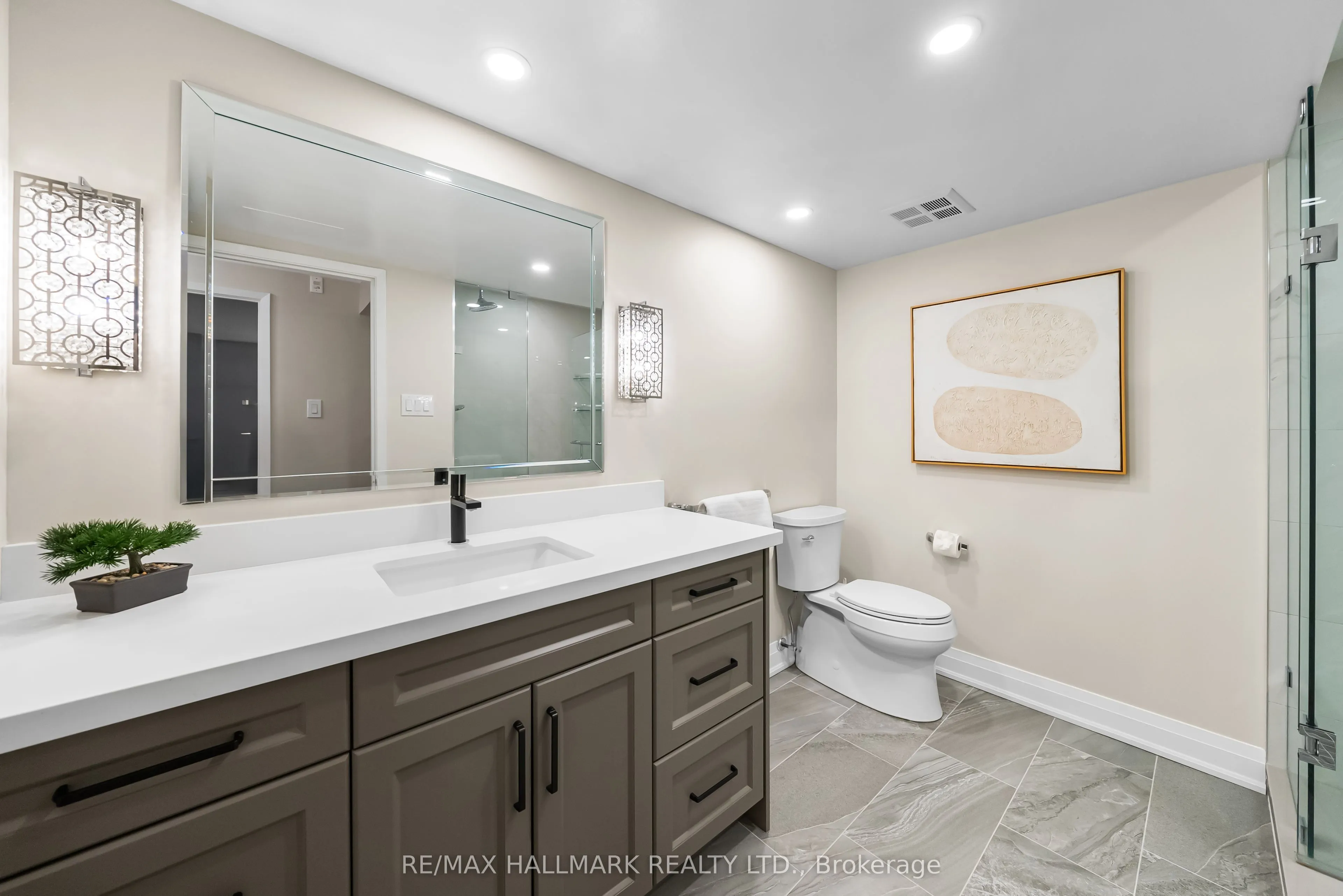 2210 Lakeshore Road, #104