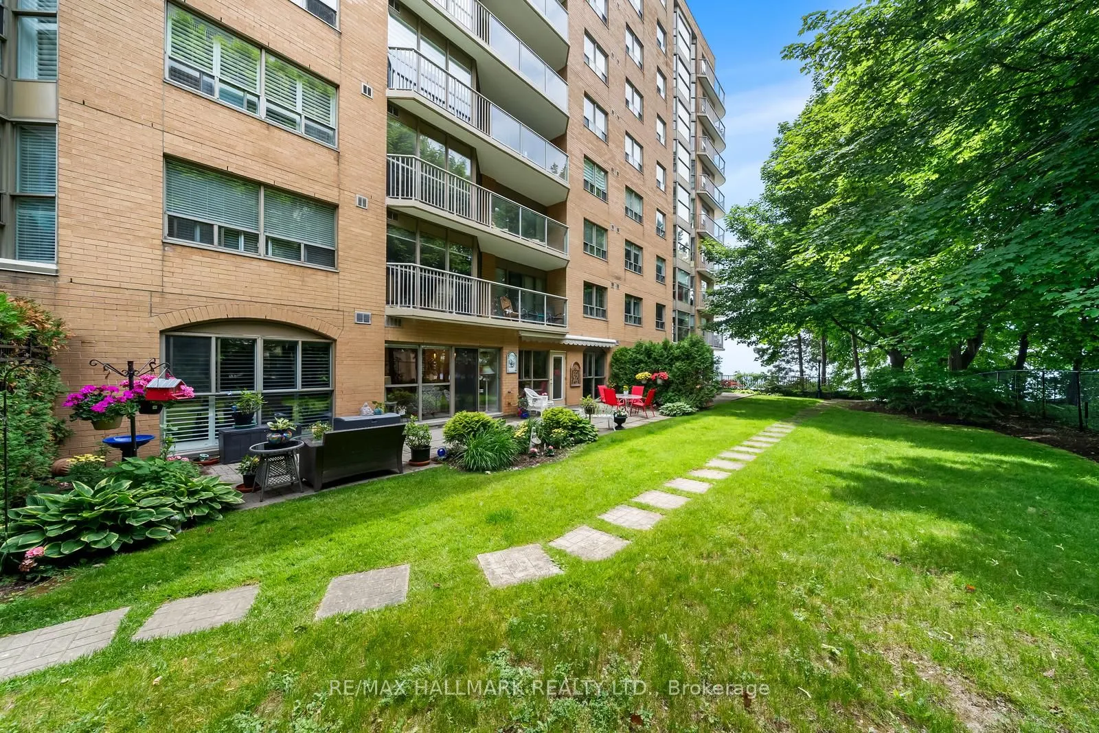 2210 Lakeshore Road, #104