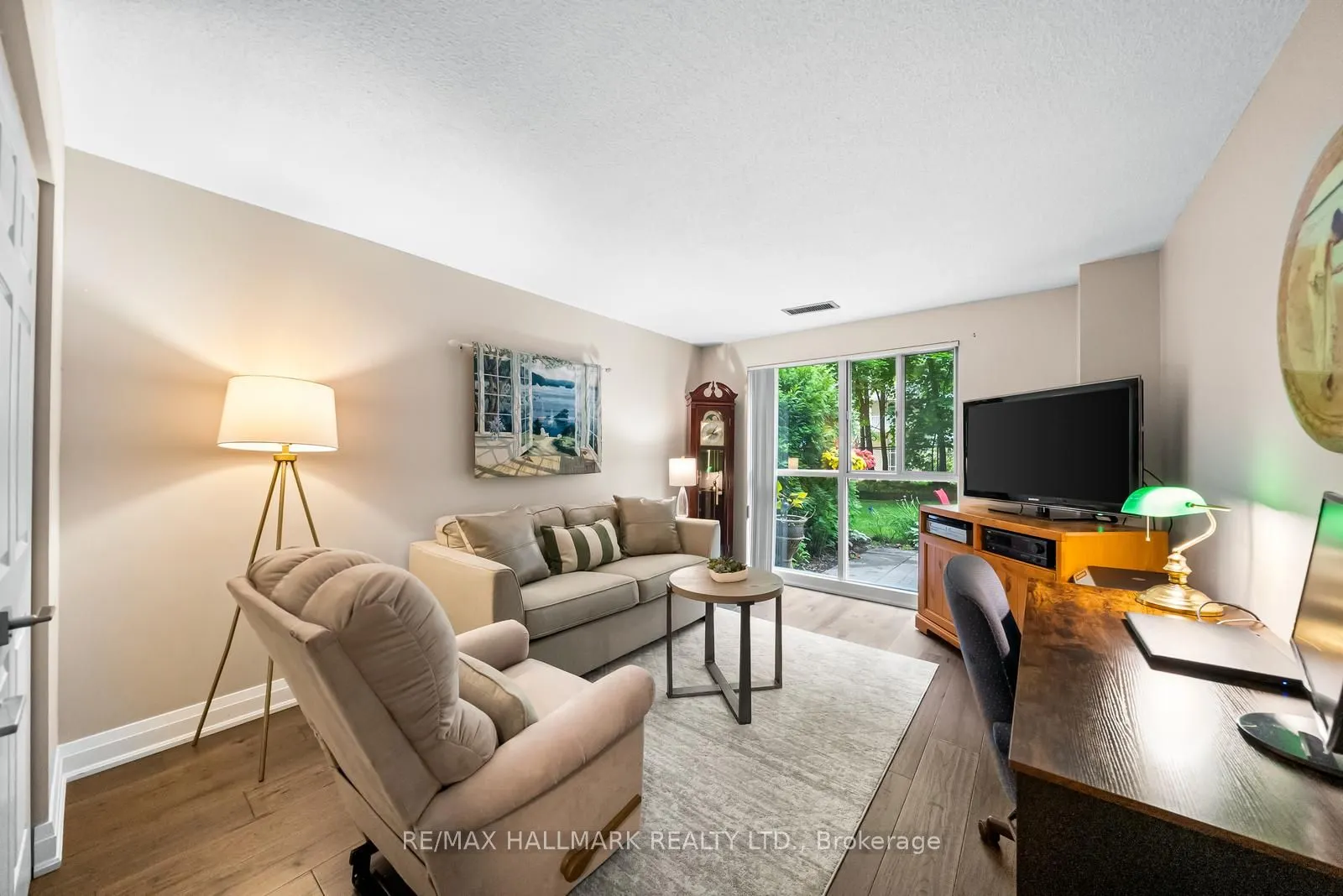 2210 Lakeshore Road, #104