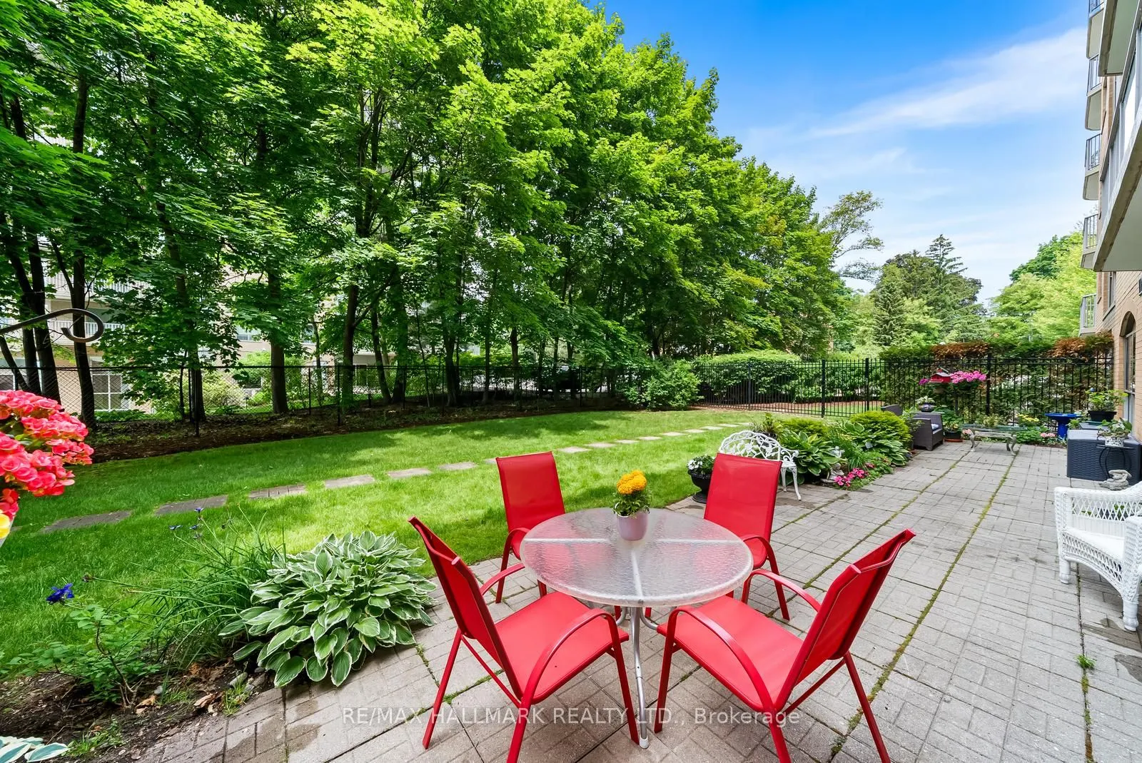 2210 Lakeshore Road, #104