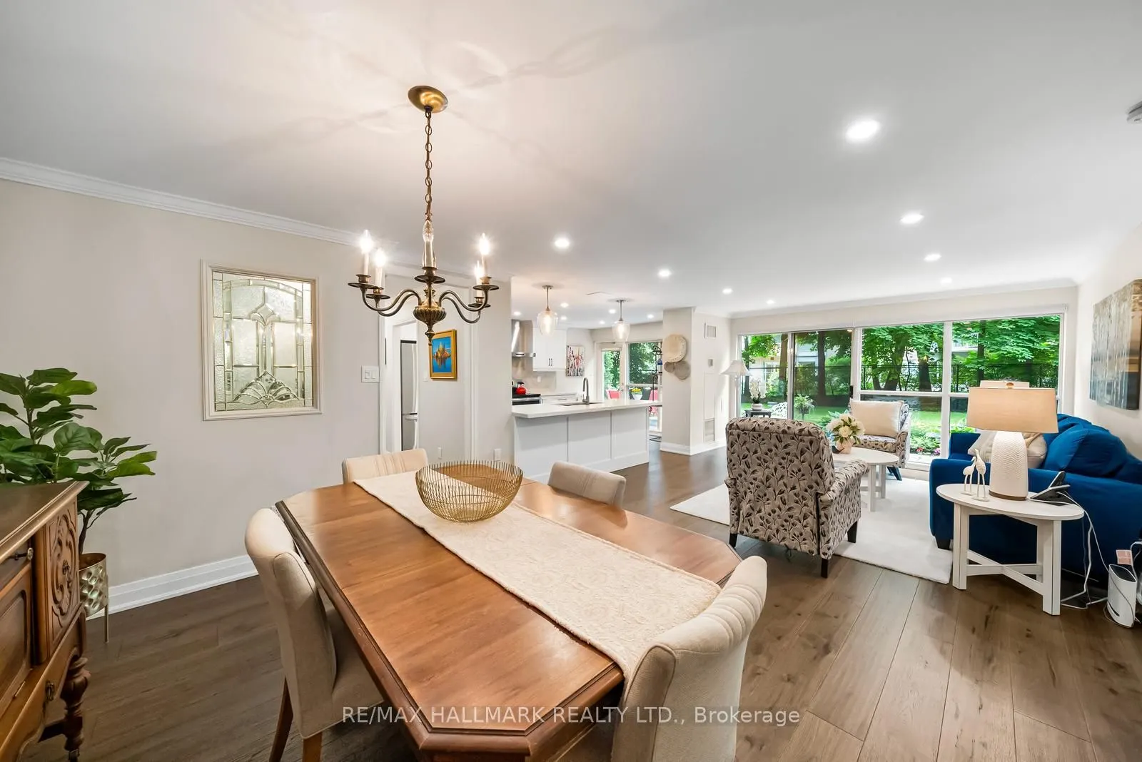 2210 Lakeshore Road, #104