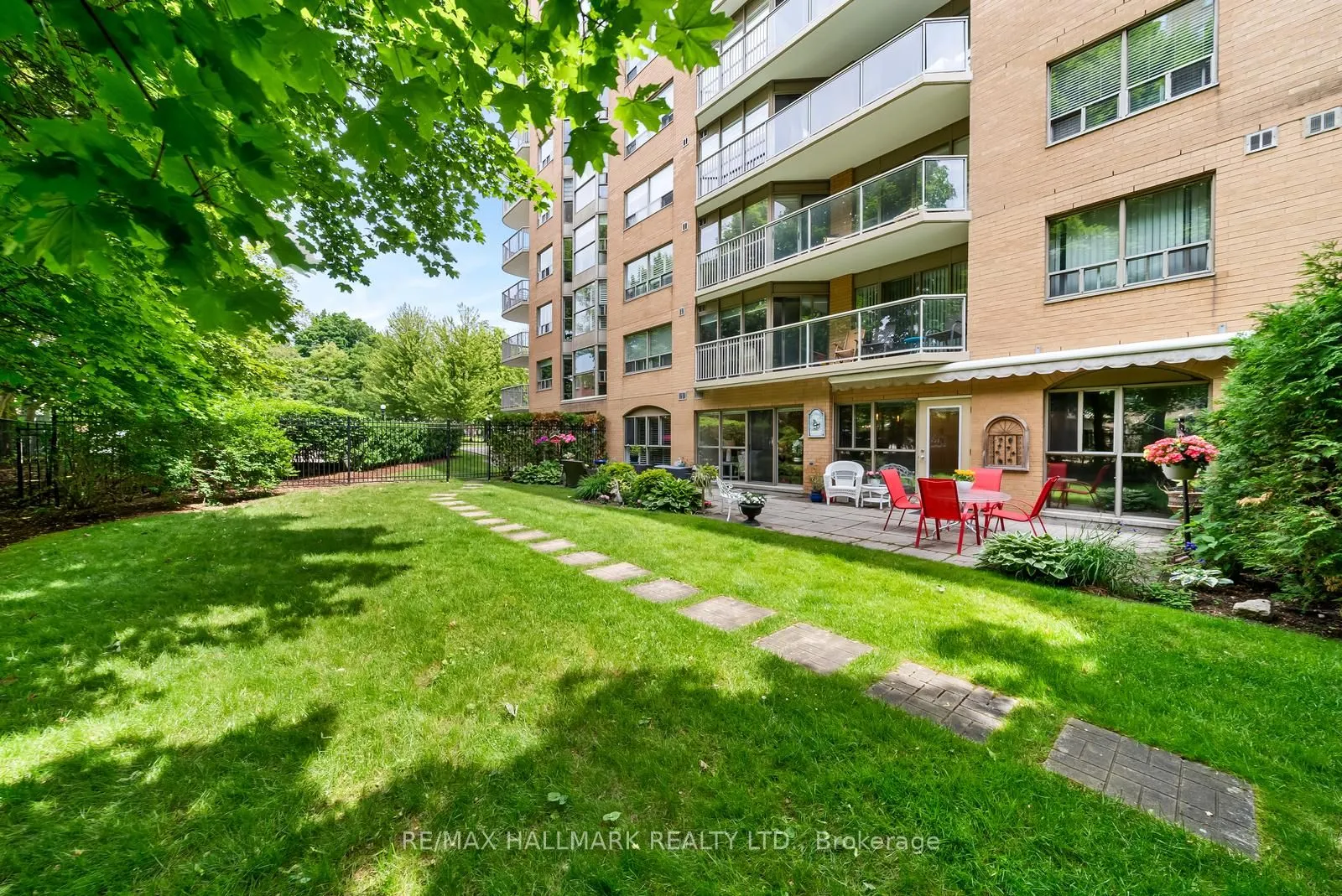 2210 Lakeshore Road, #104