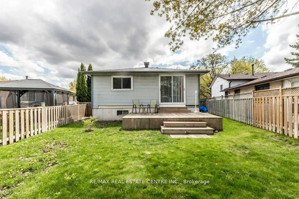 65 Lorne Scots Drive