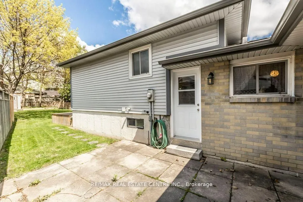 65 Lorne Scots Drive