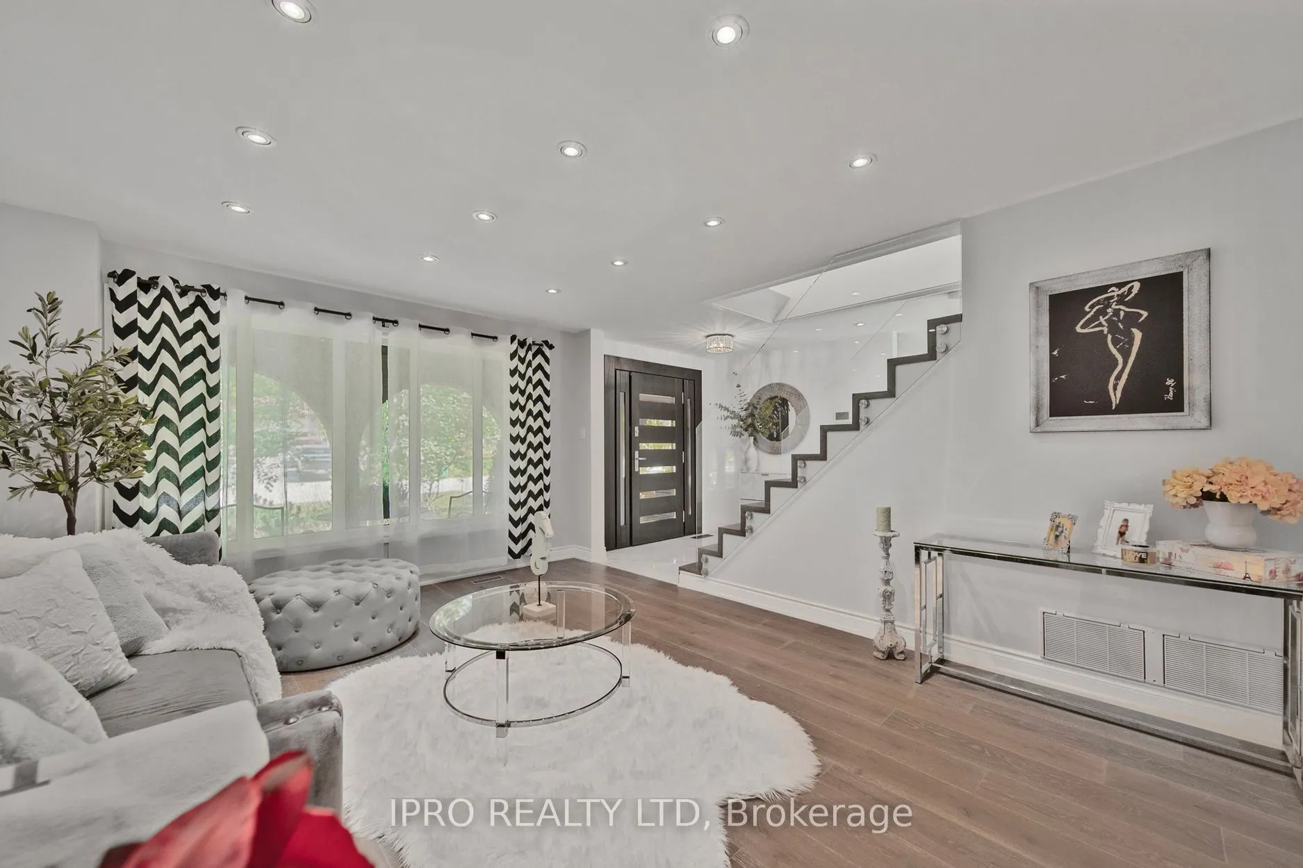 49 Westview Crescent