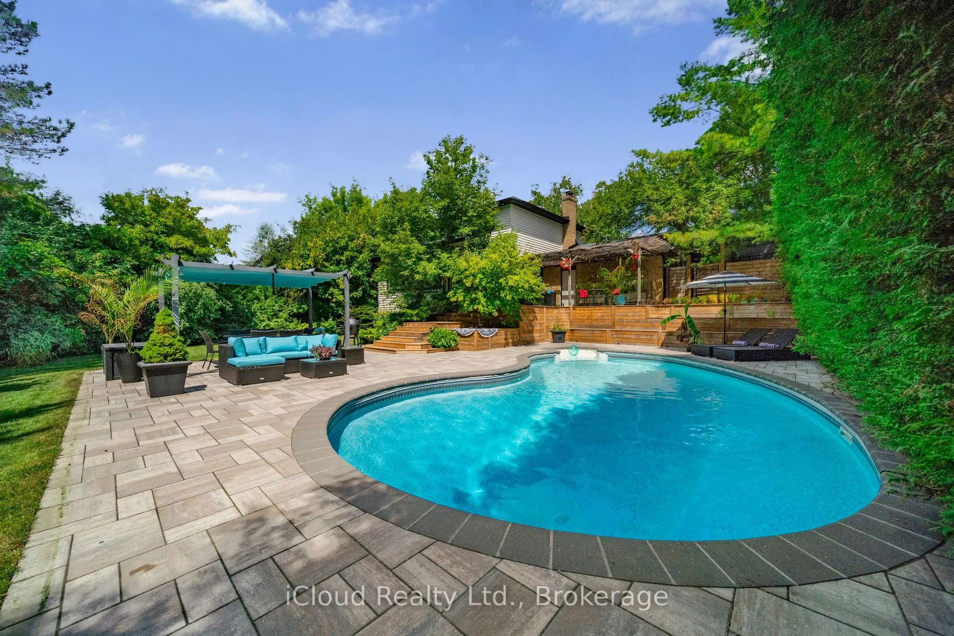 49 Westview Crescent