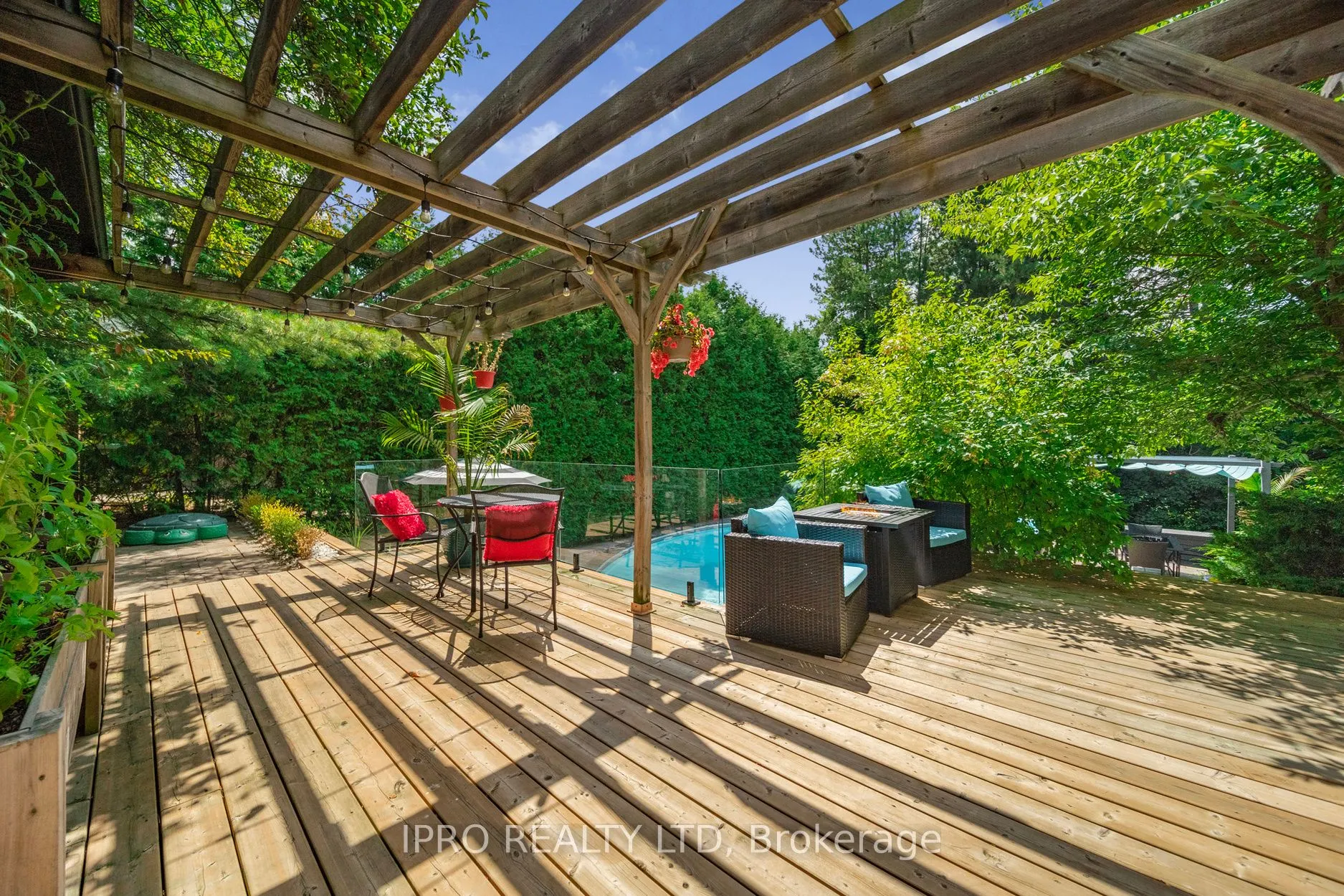 49 Westview Crescent