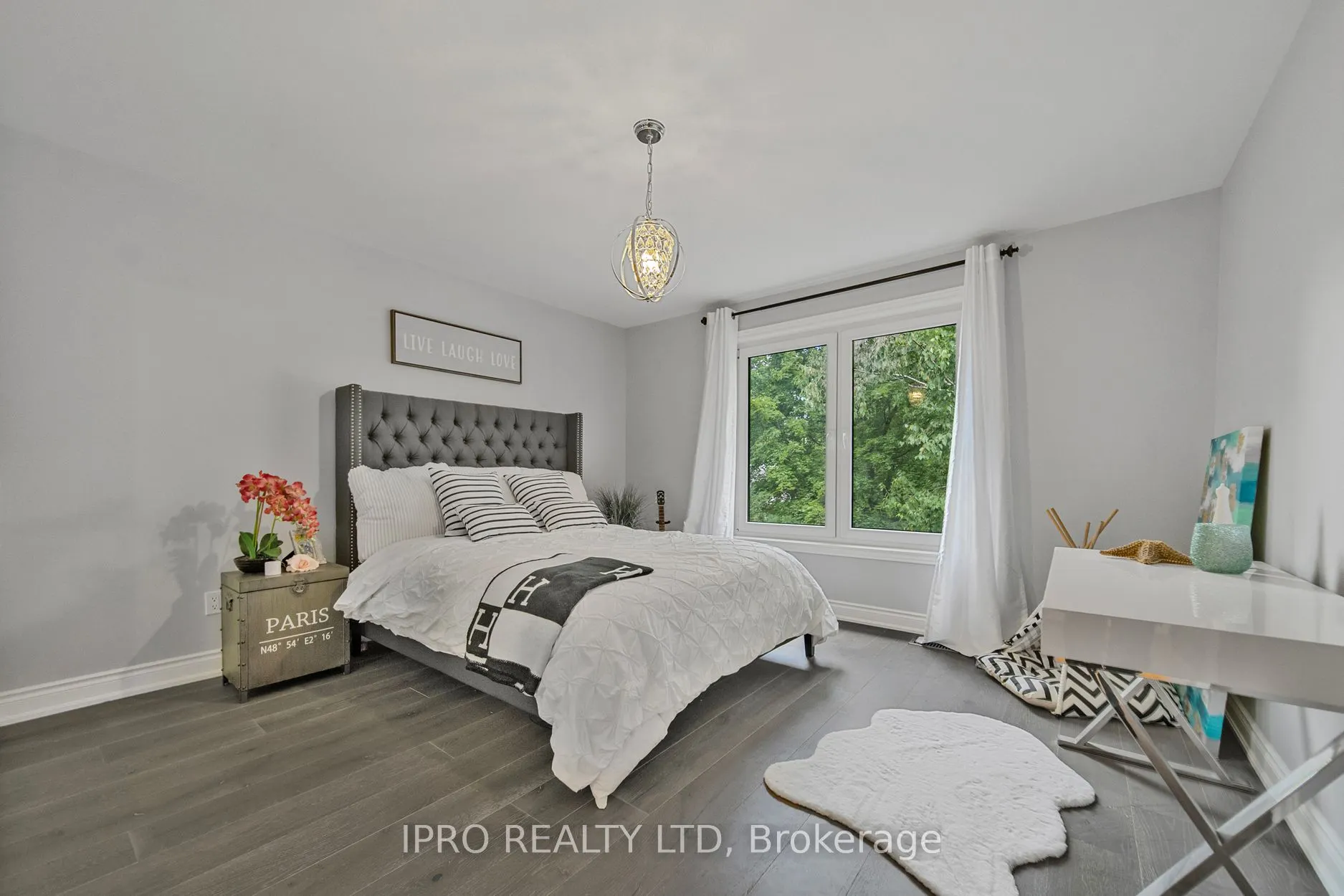 49 Westview Crescent