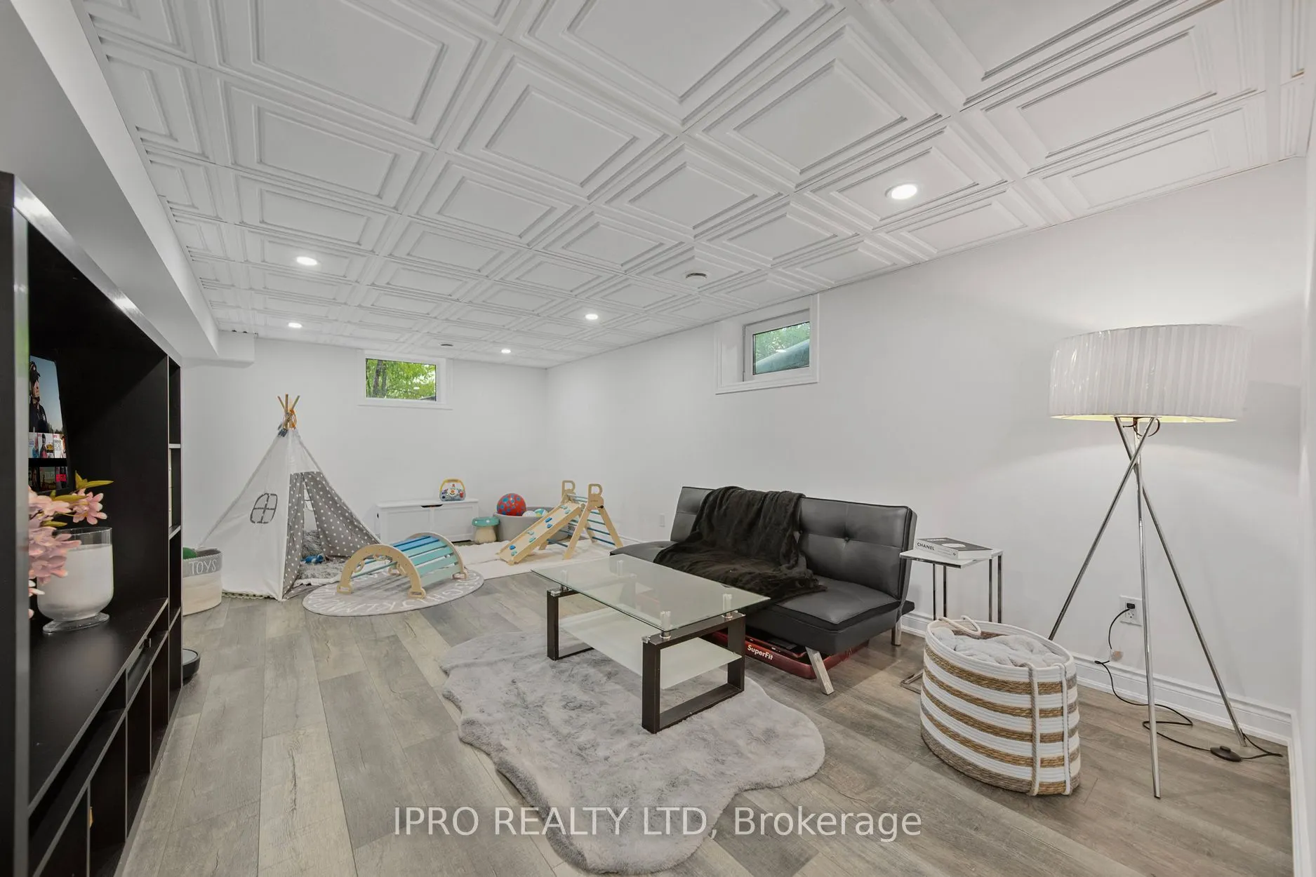 49 Westview Crescent