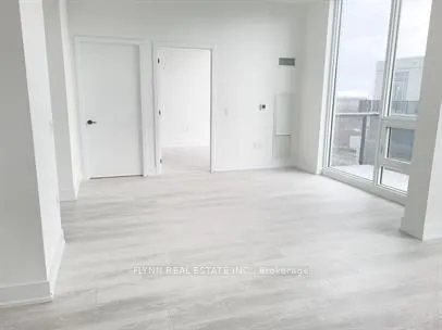 2450 Old Bronte Road, #815