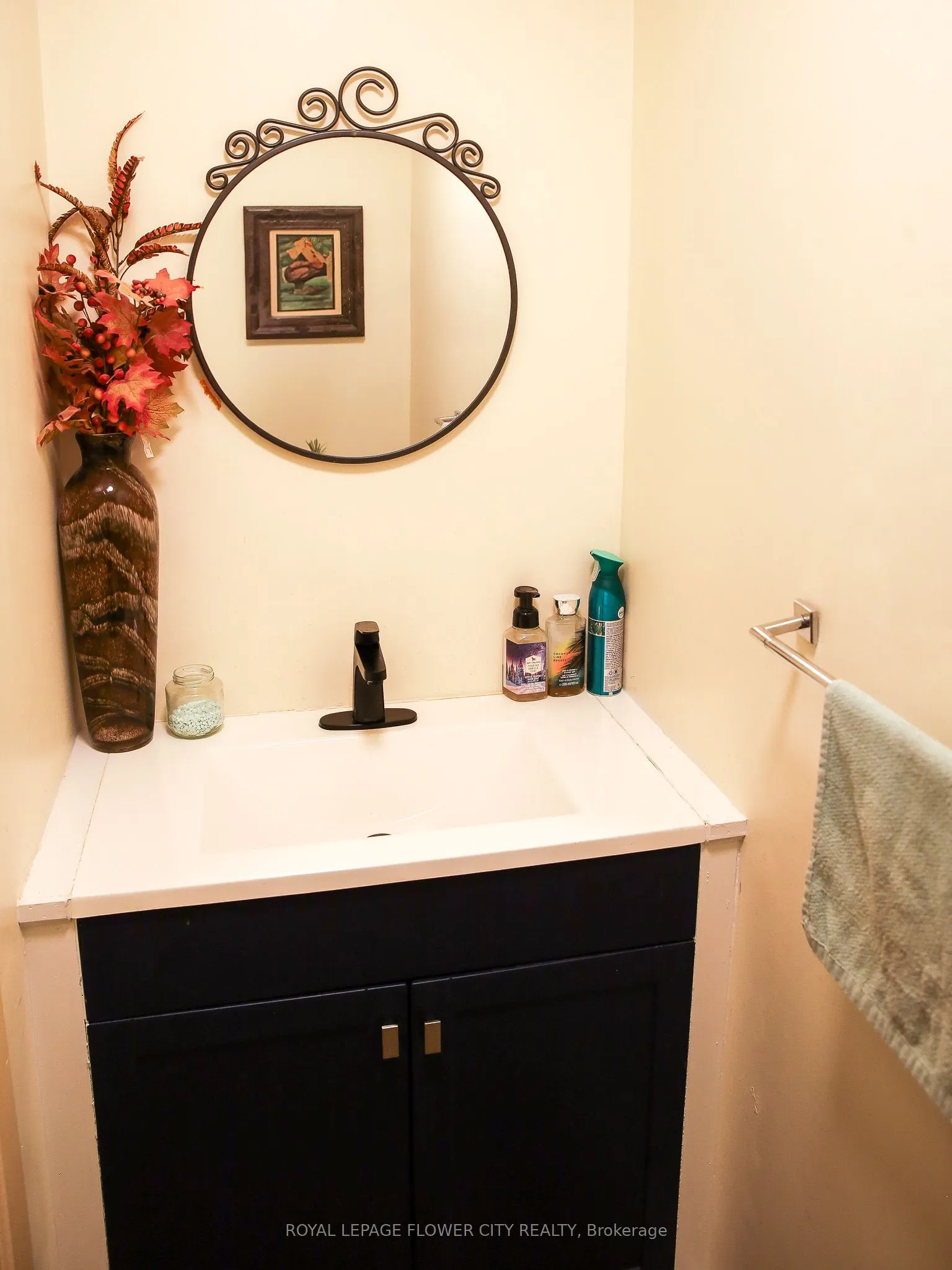 43 Greenwich Circle, #43