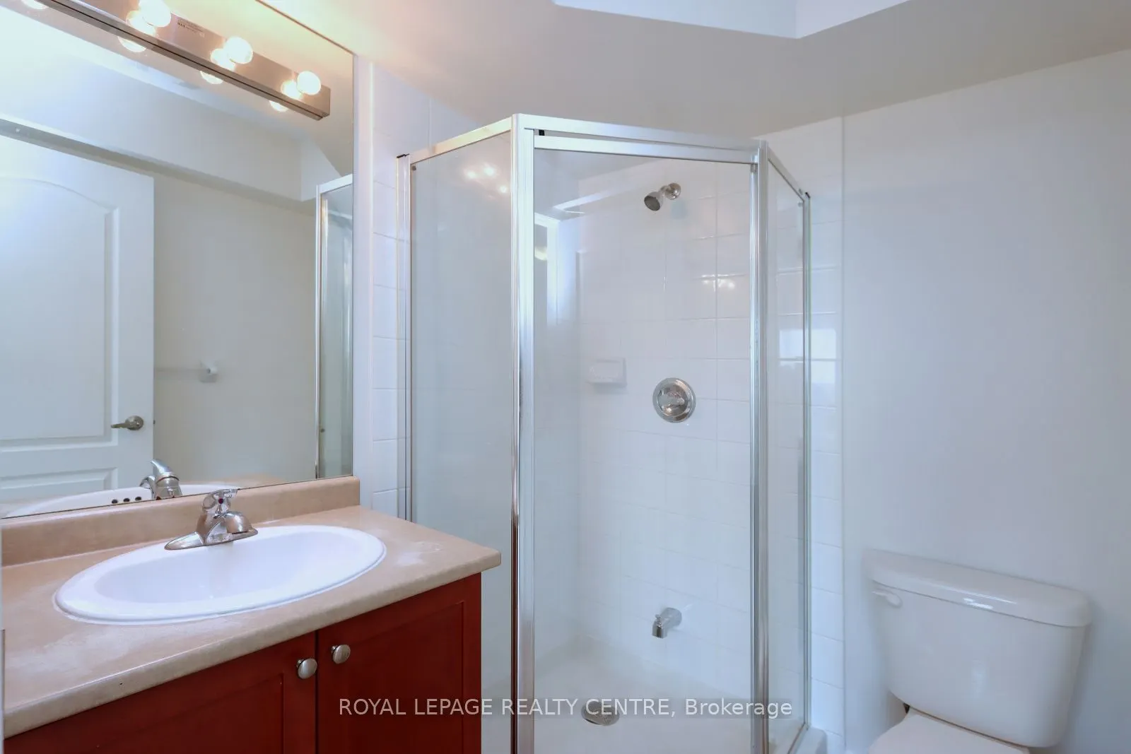 3135 Boxford Crescent, #4