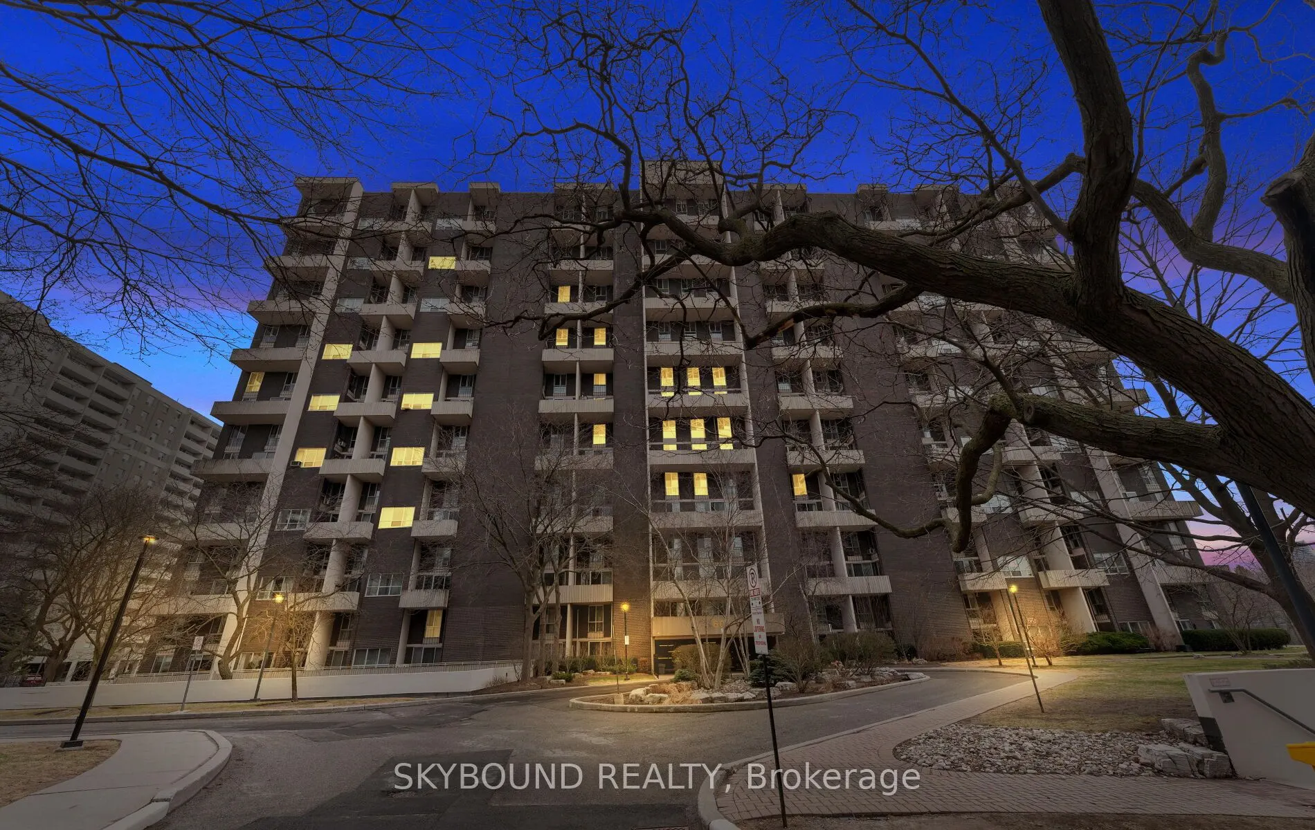 60 Southport Street, #414