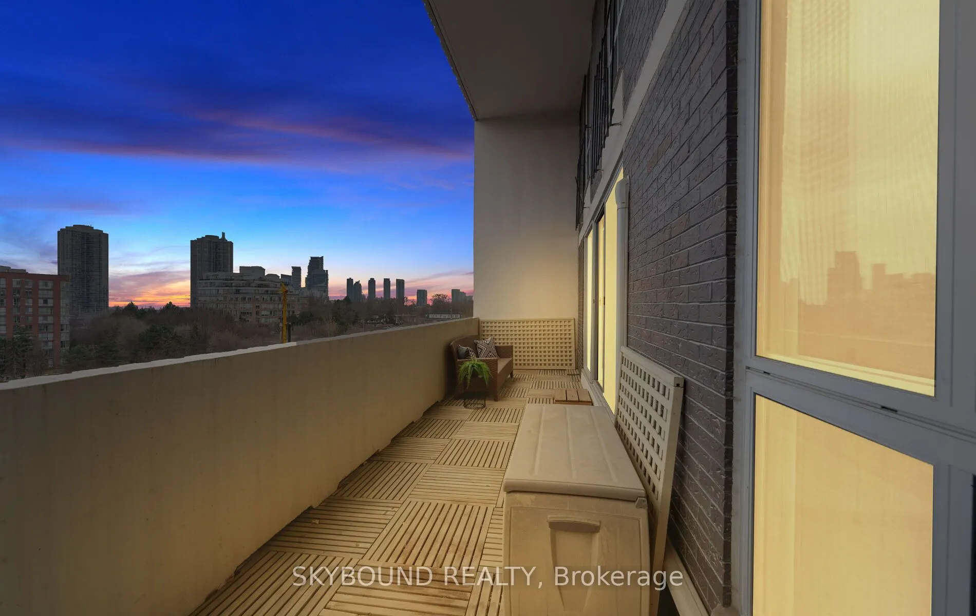 60 Southport Street, #414