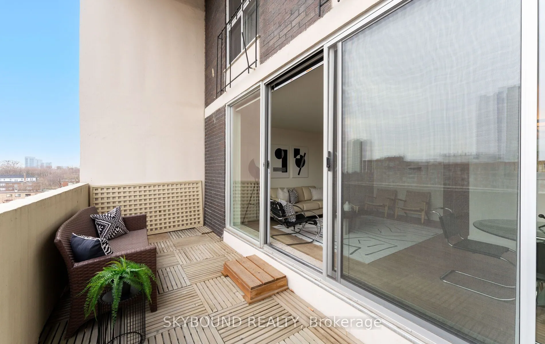 60 Southport Street, #414
