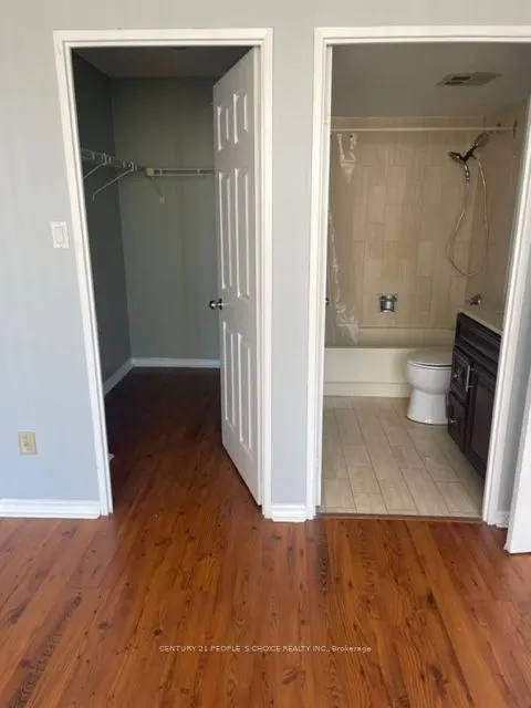 285 Enfield Place, #2112