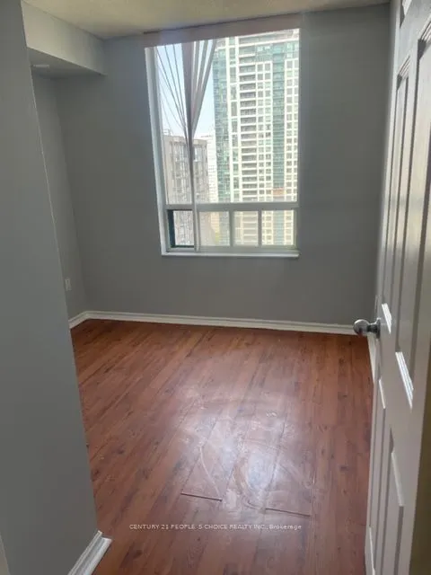 285 Enfield Place, #2112
