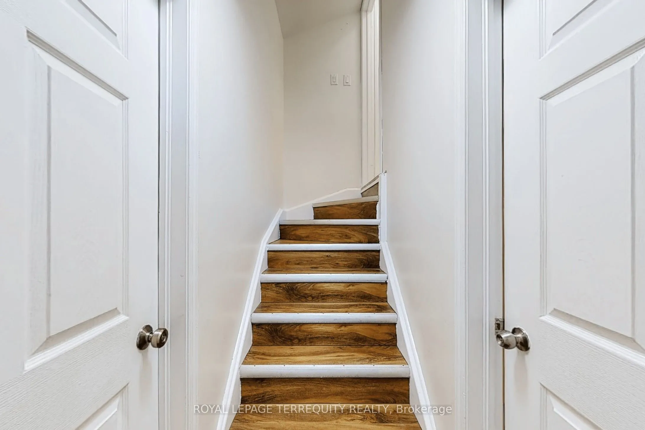 54 Mistdale Crescent