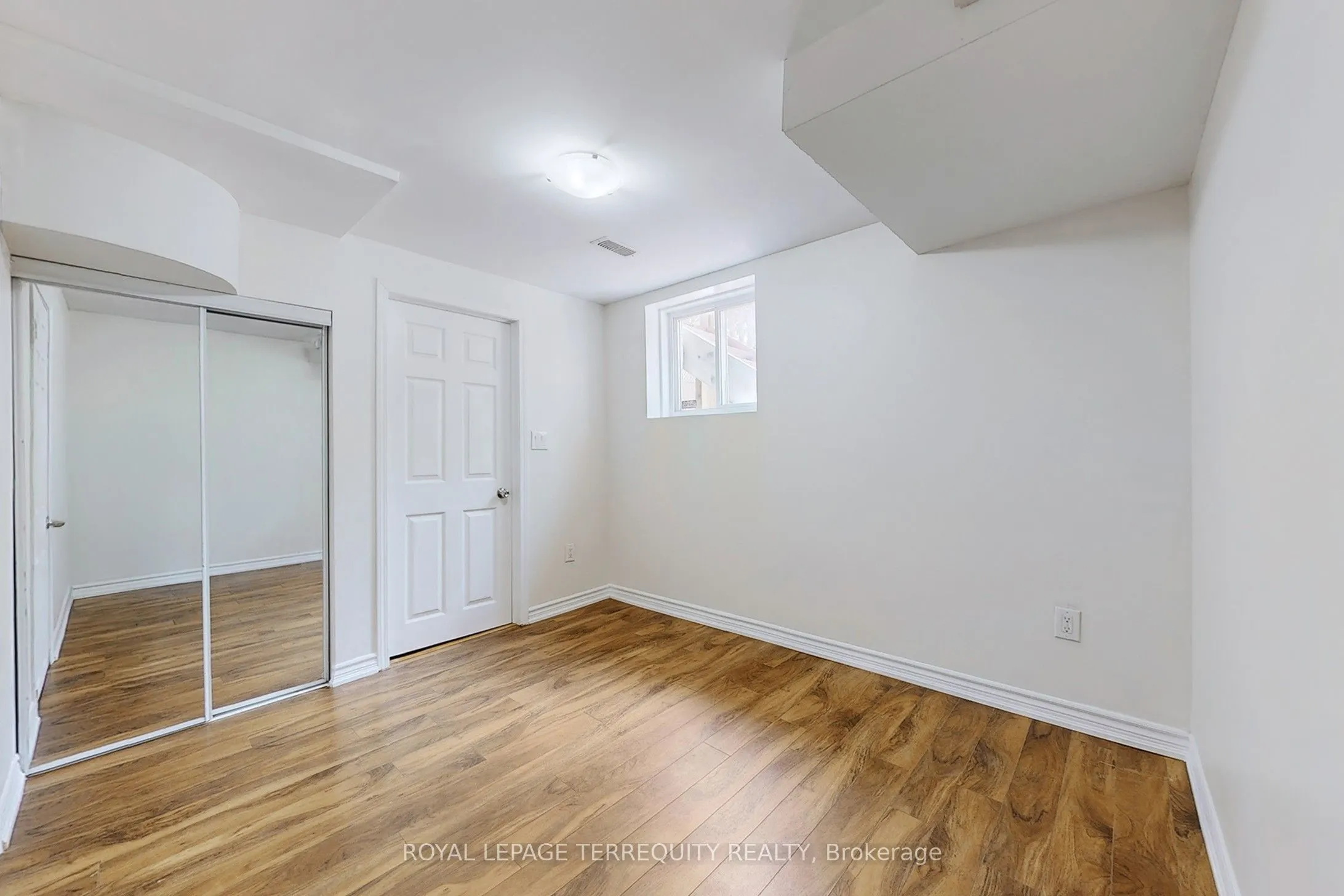 54 Mistdale Crescent