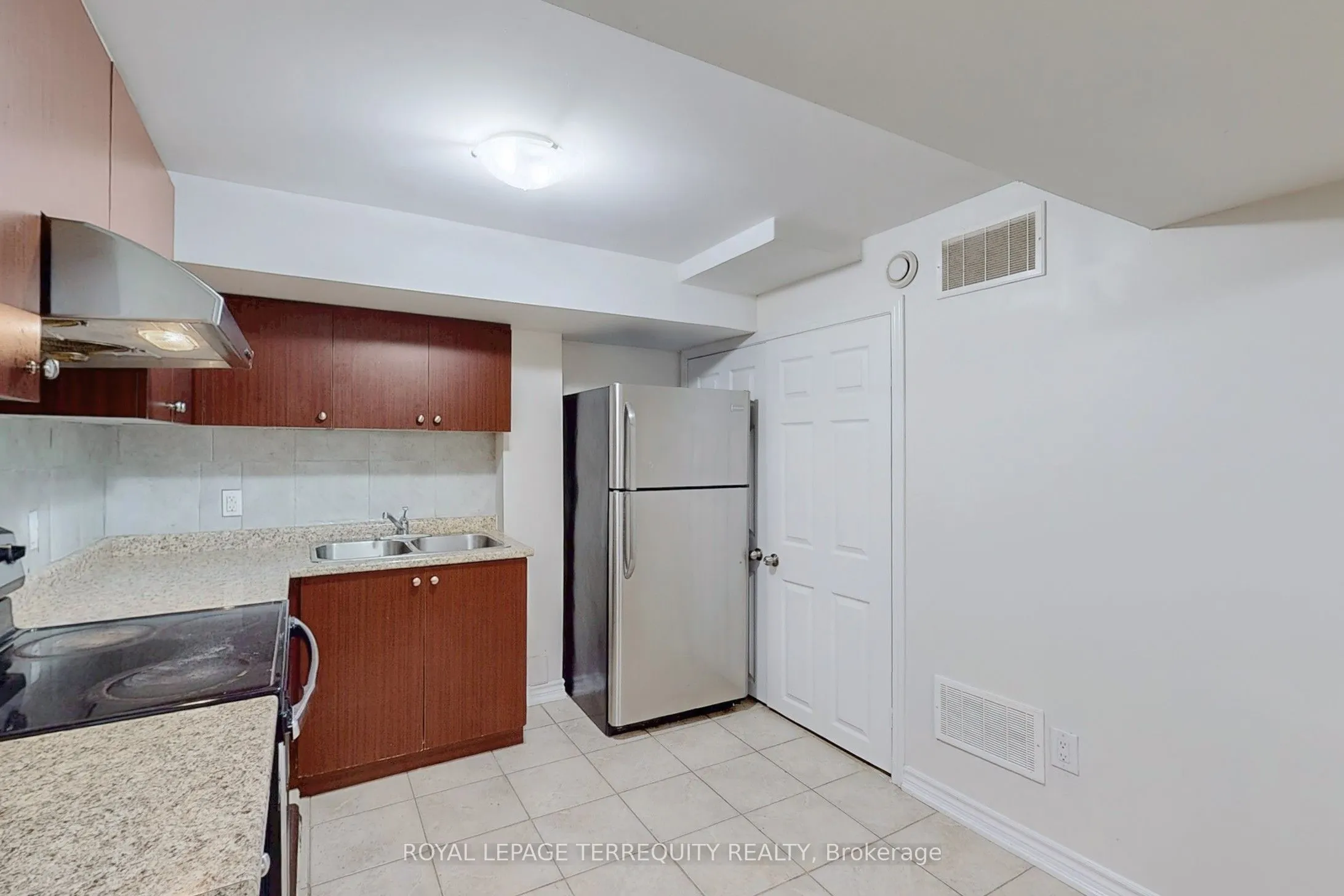 54 Mistdale Crescent