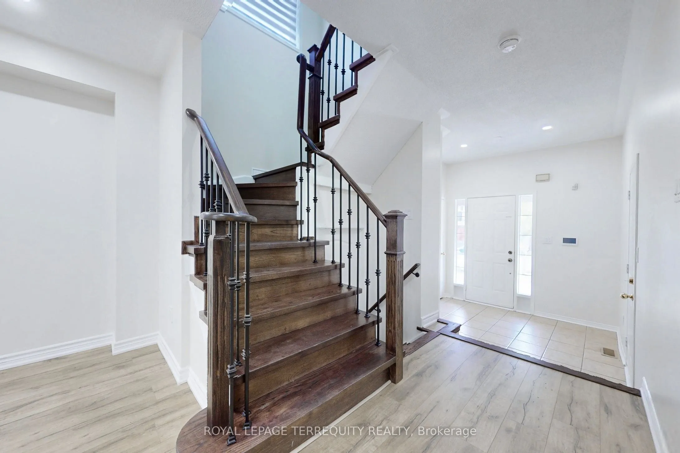 54 Mistdale Crescent