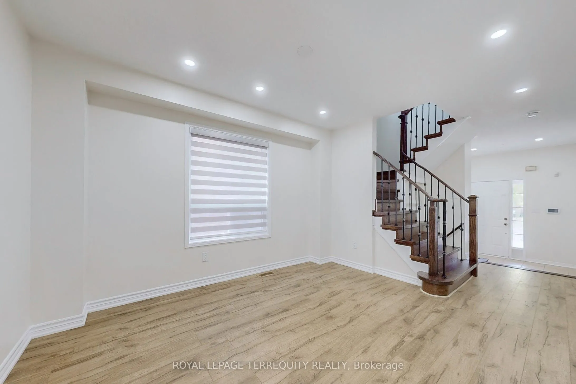 54 Mistdale Crescent