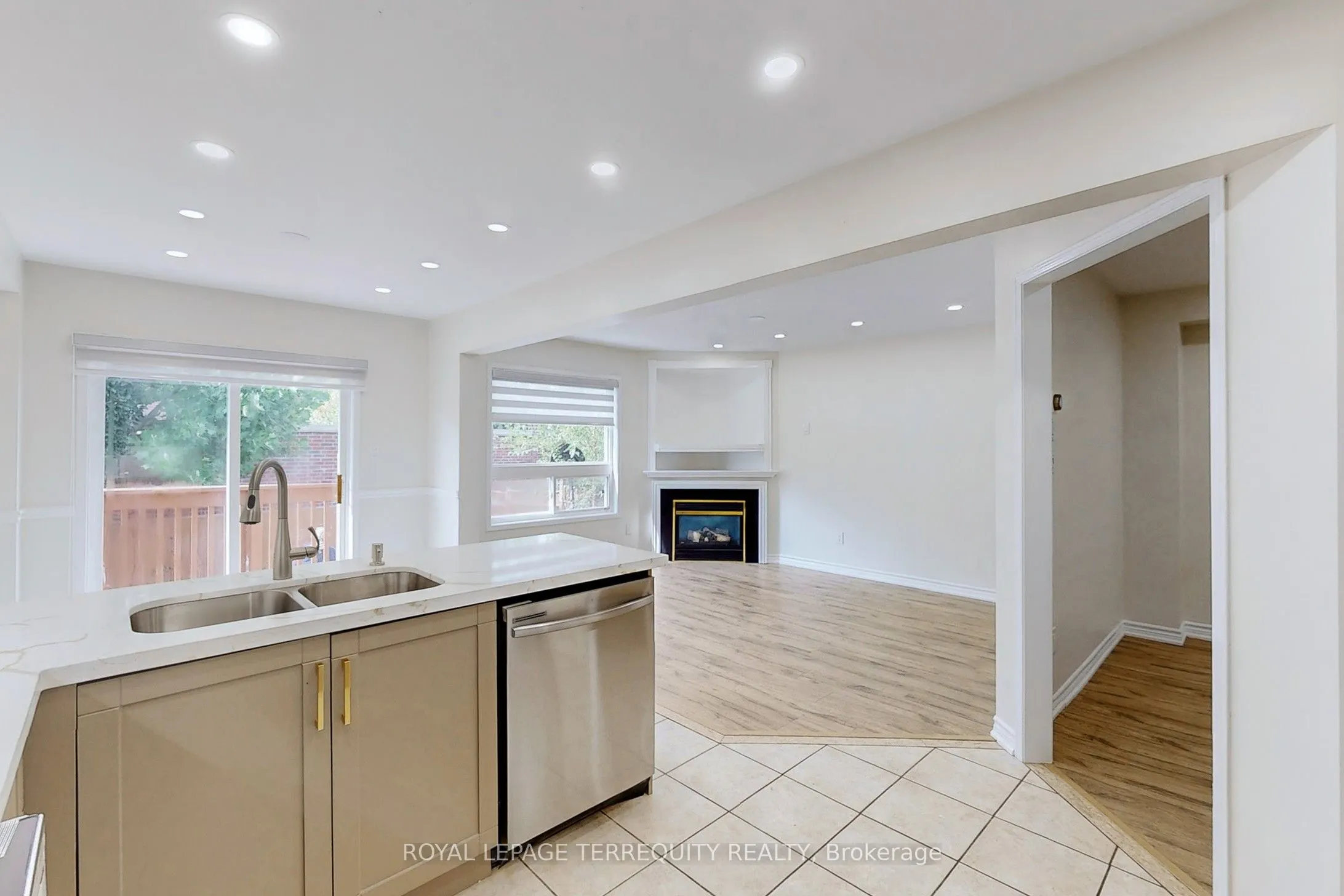 54 Mistdale Crescent