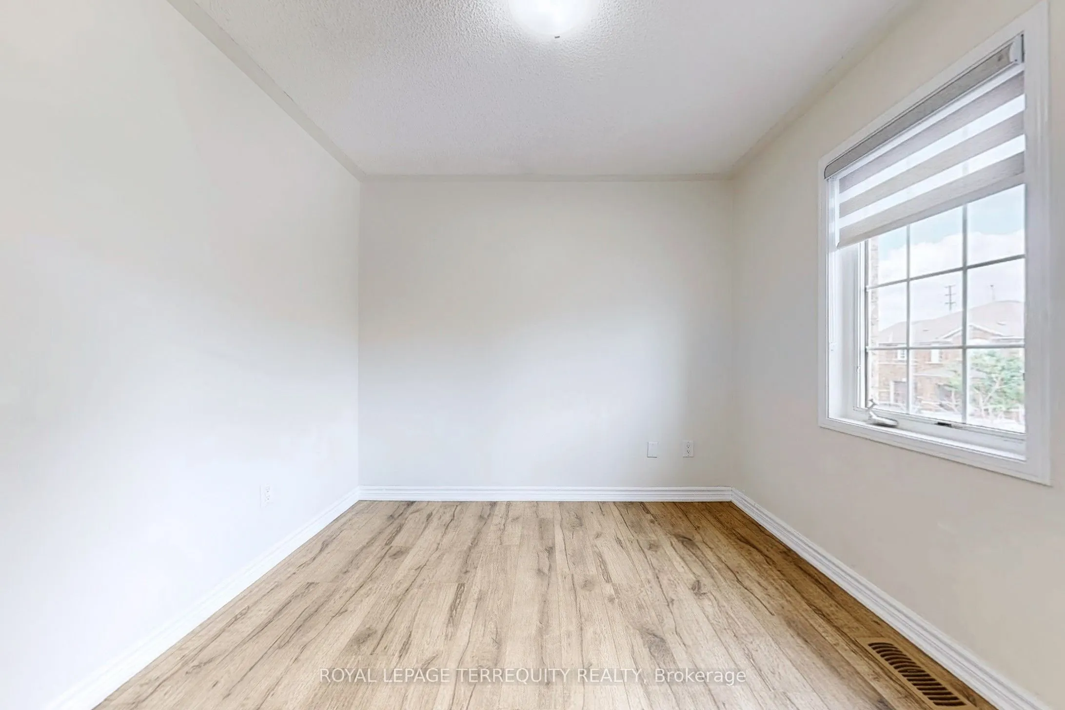 54 Mistdale Crescent