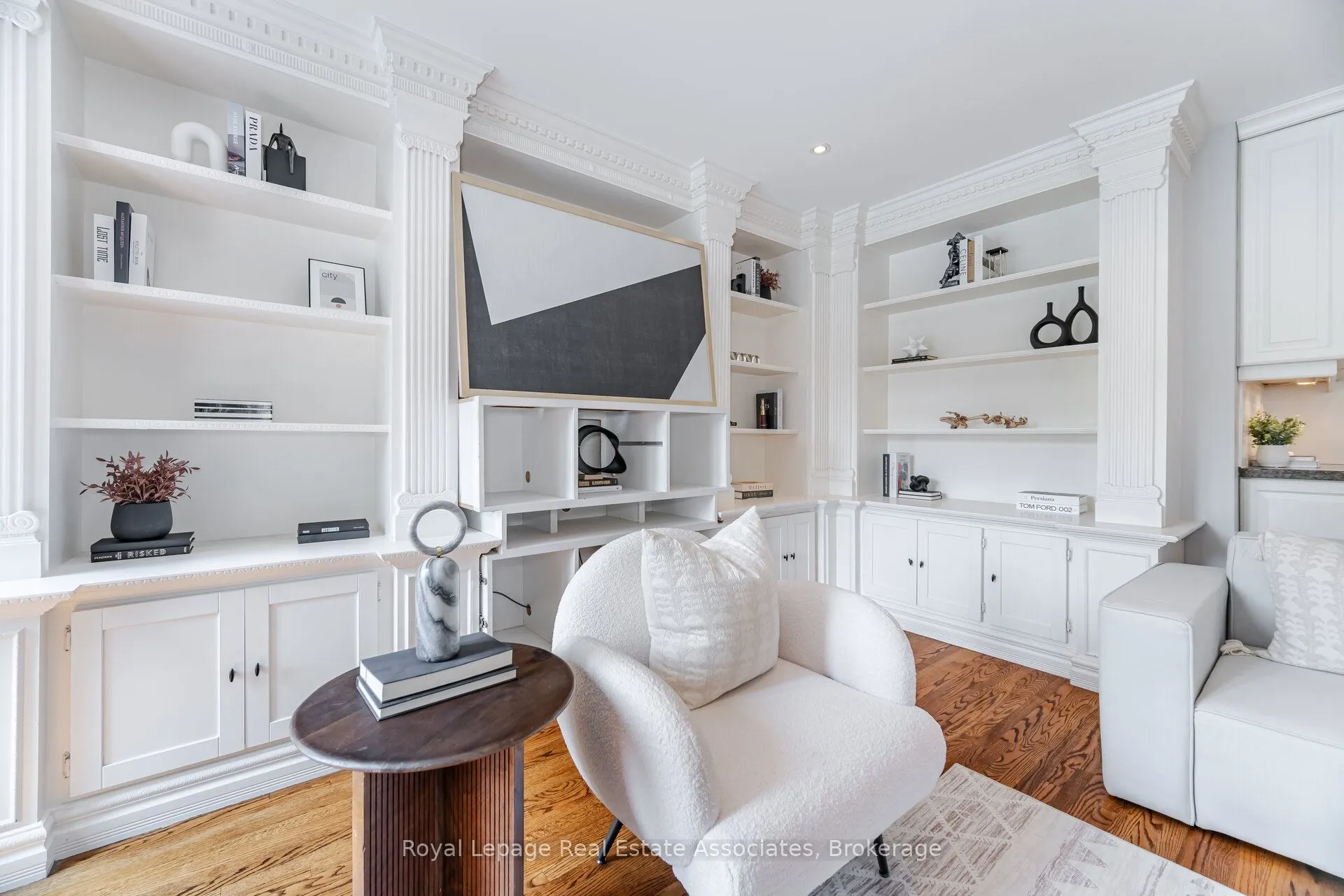 5496 Windy Hill Court