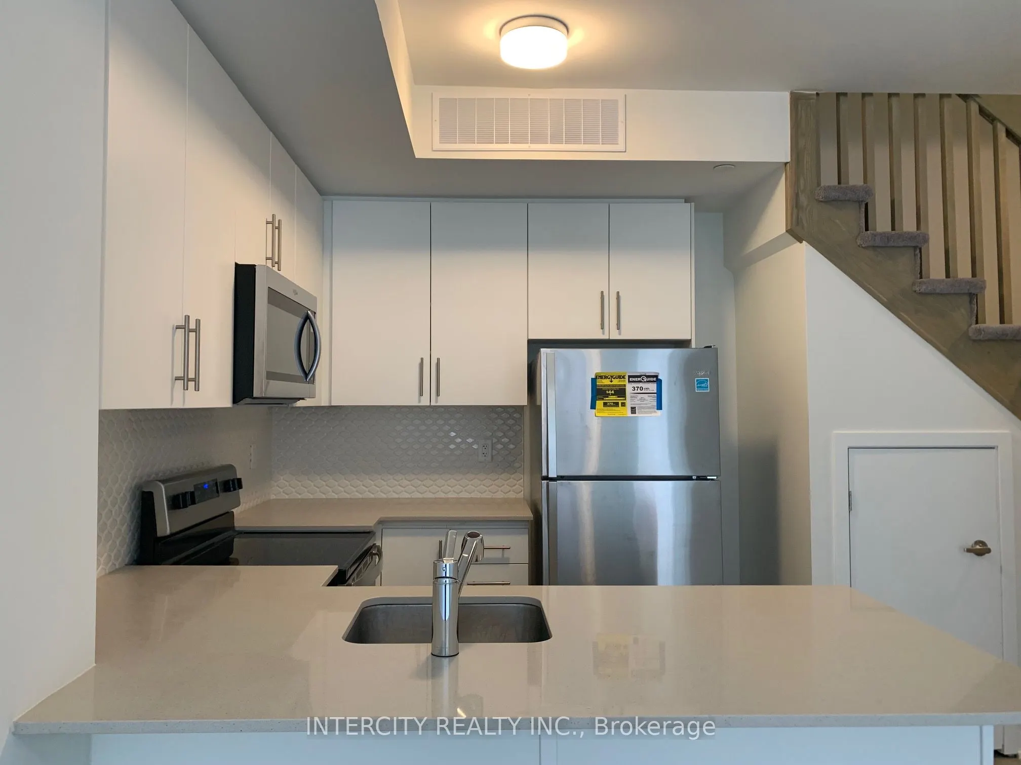 3409 Ridgeway Drive, #10