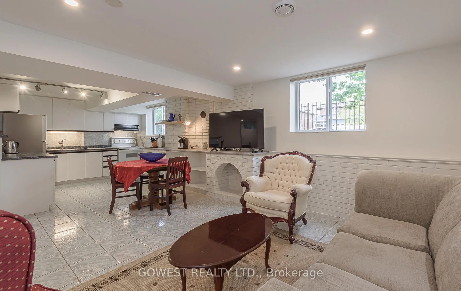 3 Pottery Crescent, #Bsmt