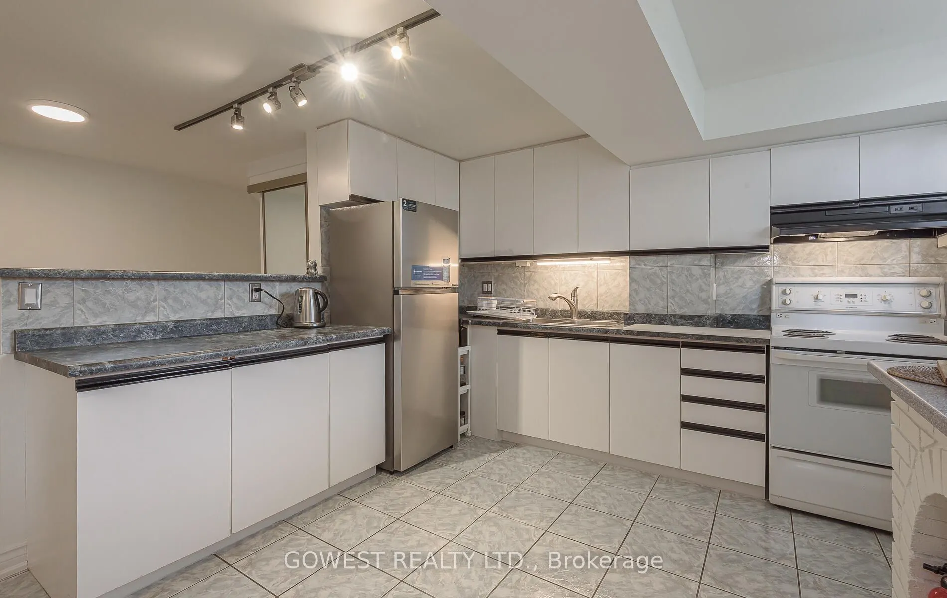 3 Pottery Crescent, #Bsmt