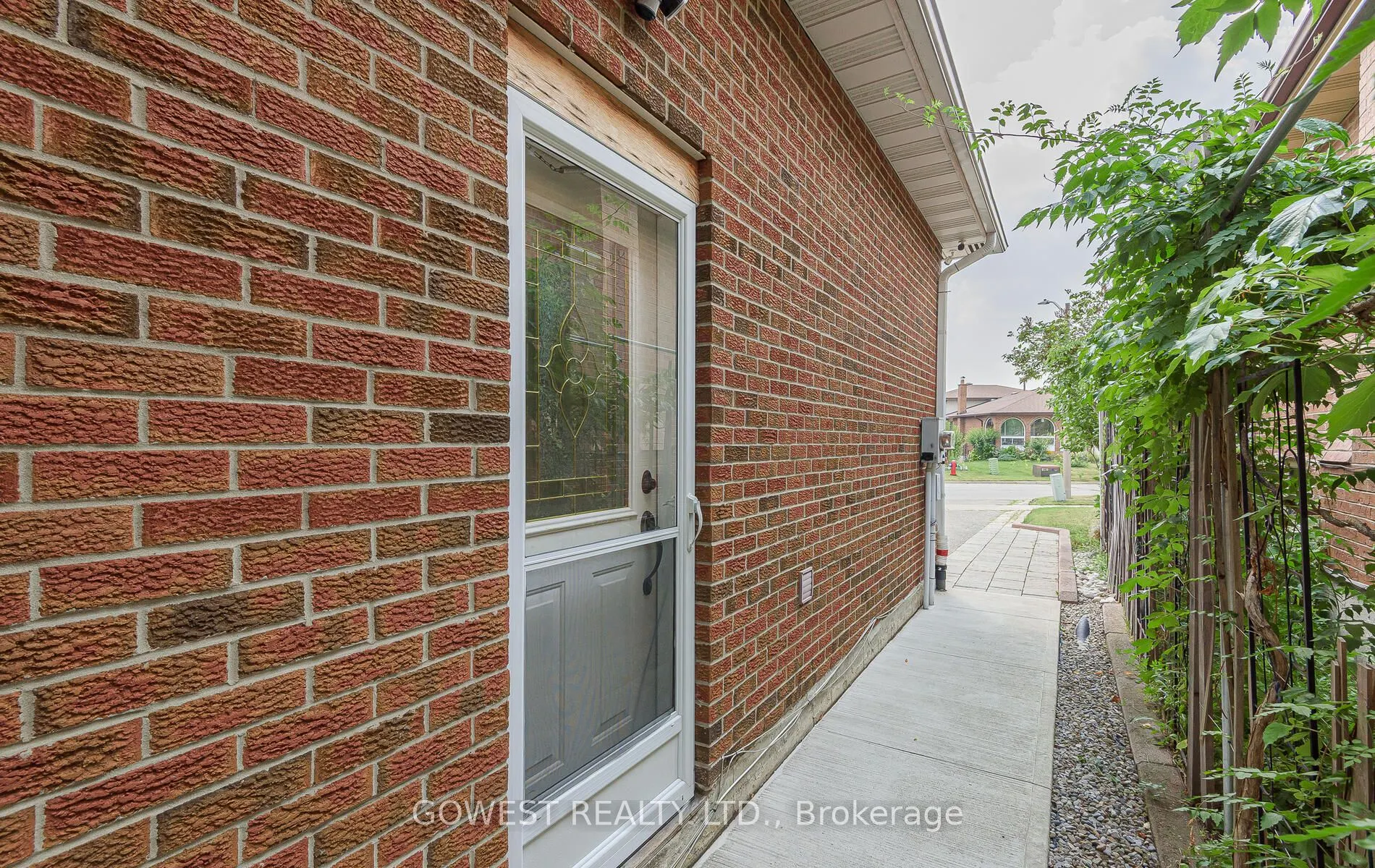 3 Pottery Crescent, #Bsmt
