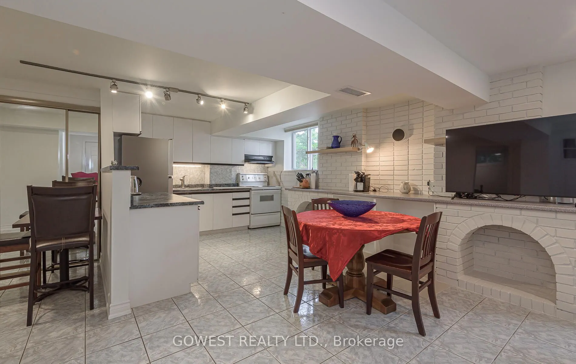 3 Pottery Crescent, #Bsmt