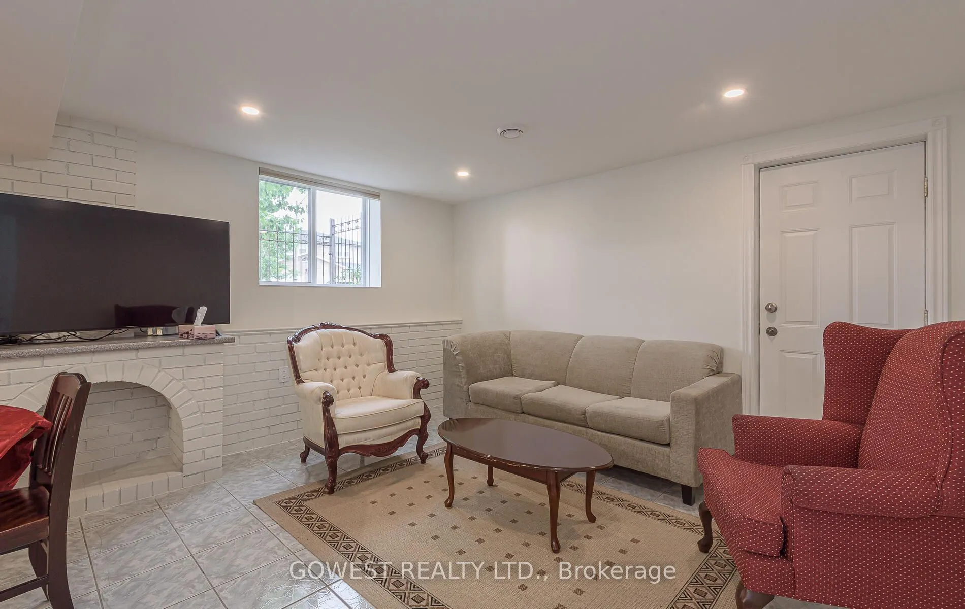 3 Pottery Crescent, #Bsmt