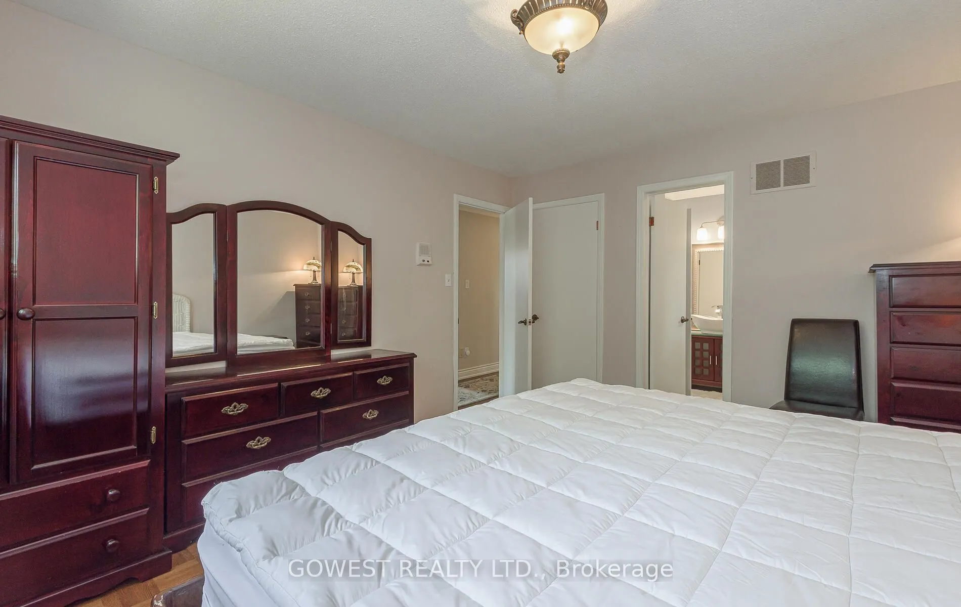 3 Pottery Crescent, #Main