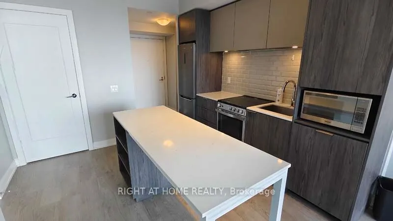 70 ANNIE CRAIG Drive, #4009