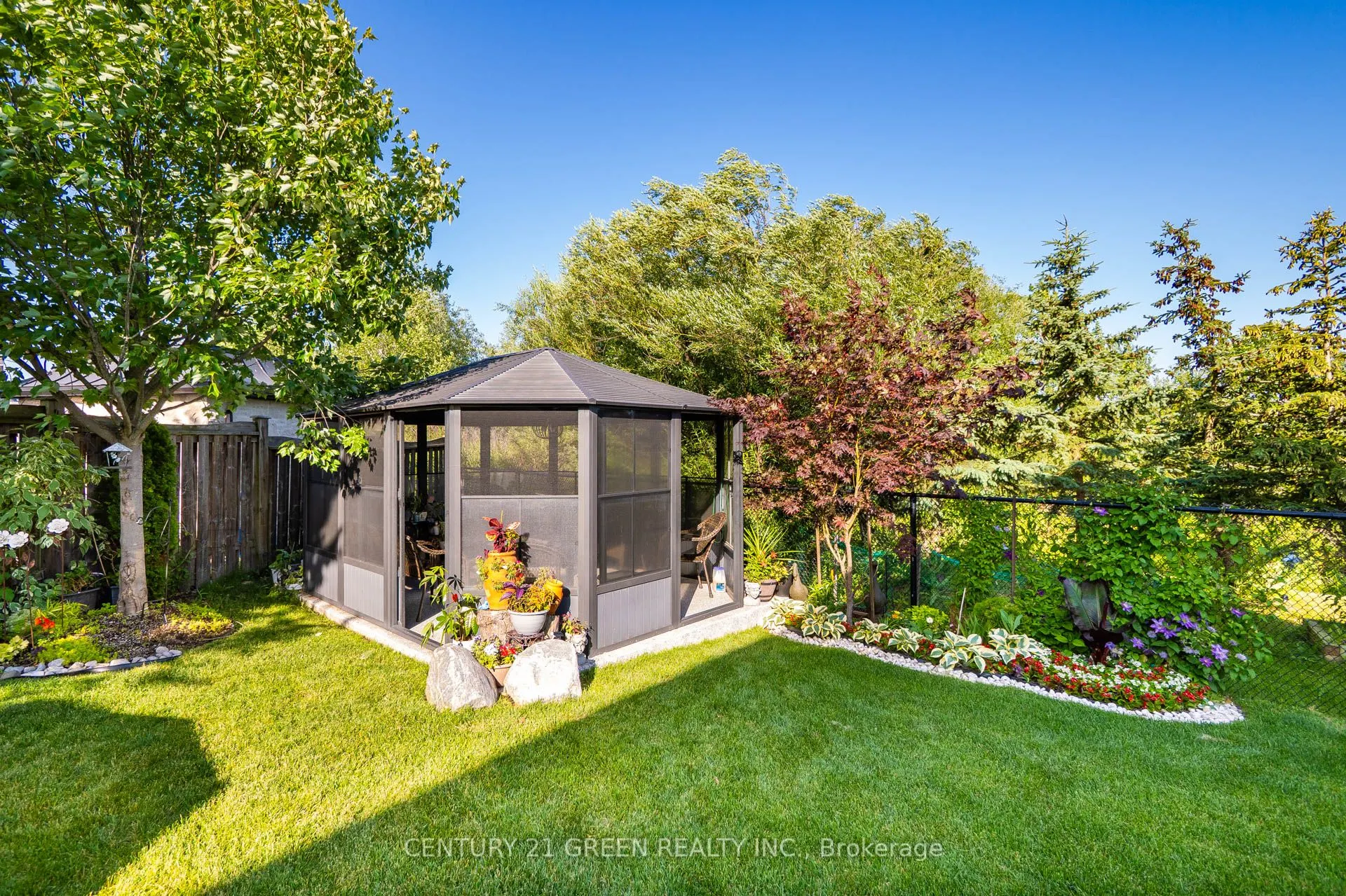 345 Potts Terrace