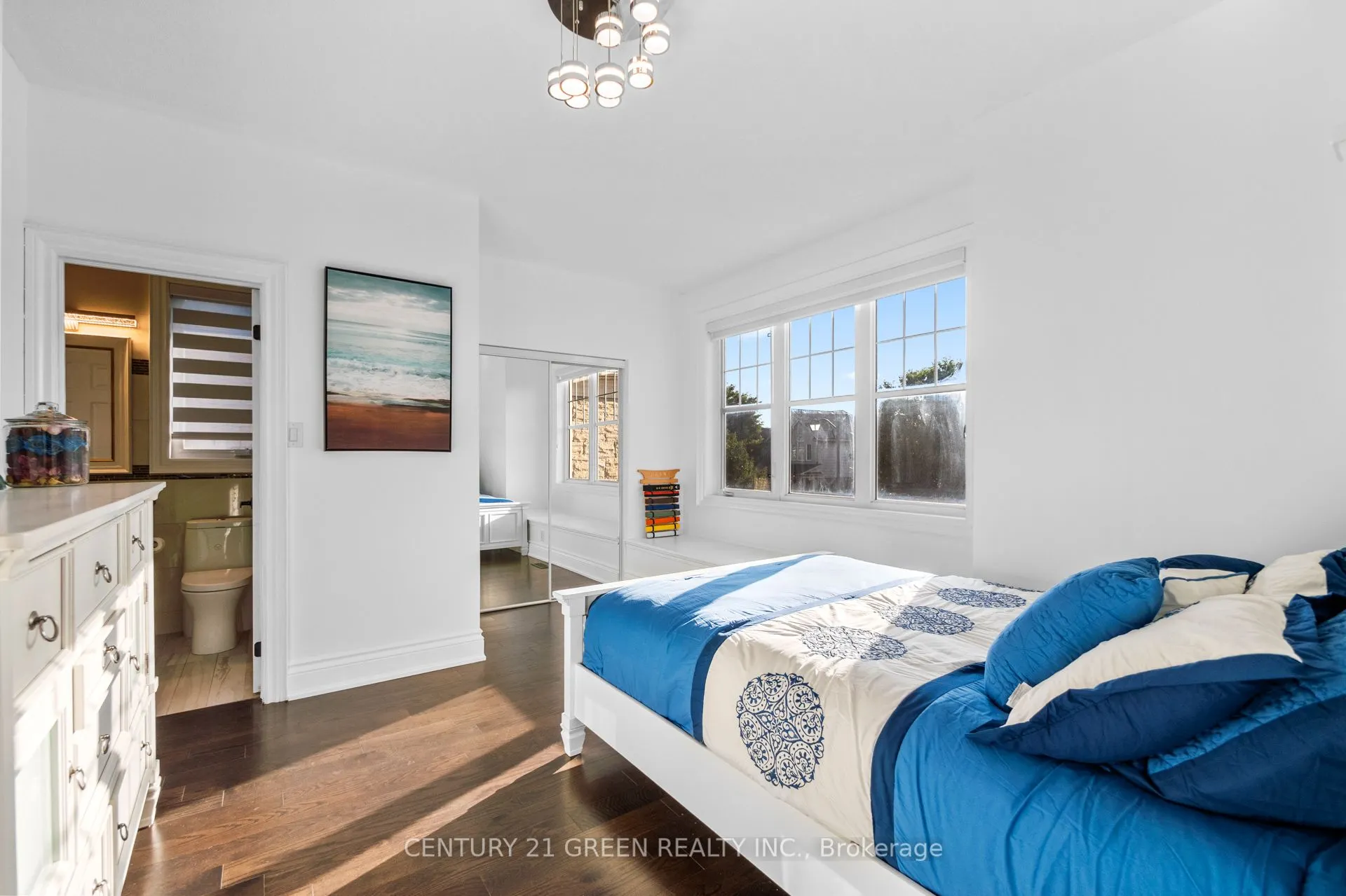 345 Potts Terrace