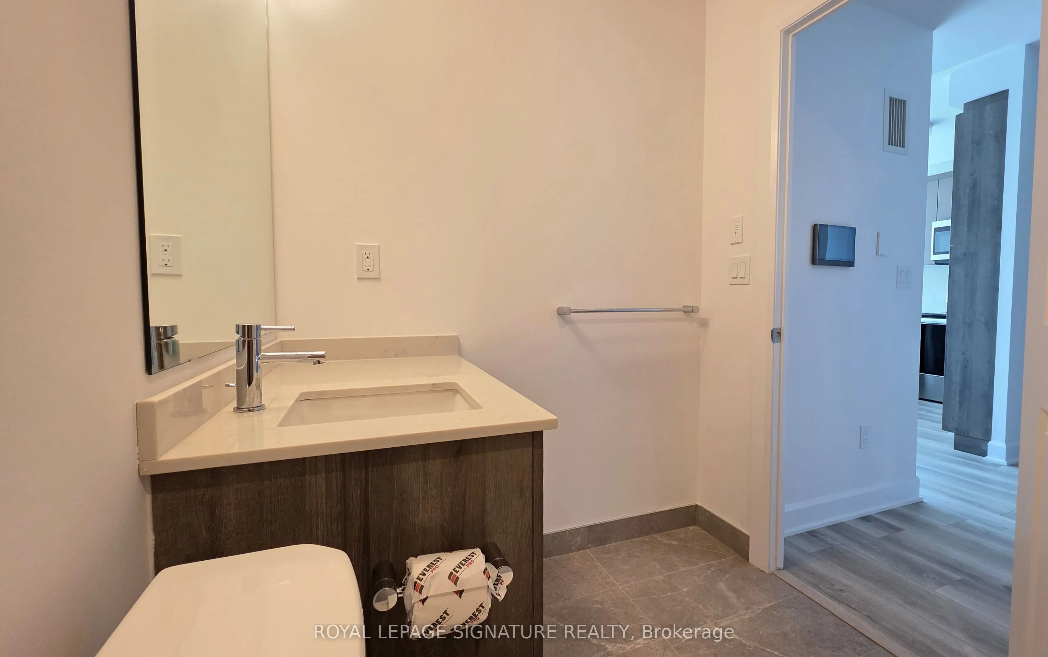 3240 William Coltson Avenue, #808